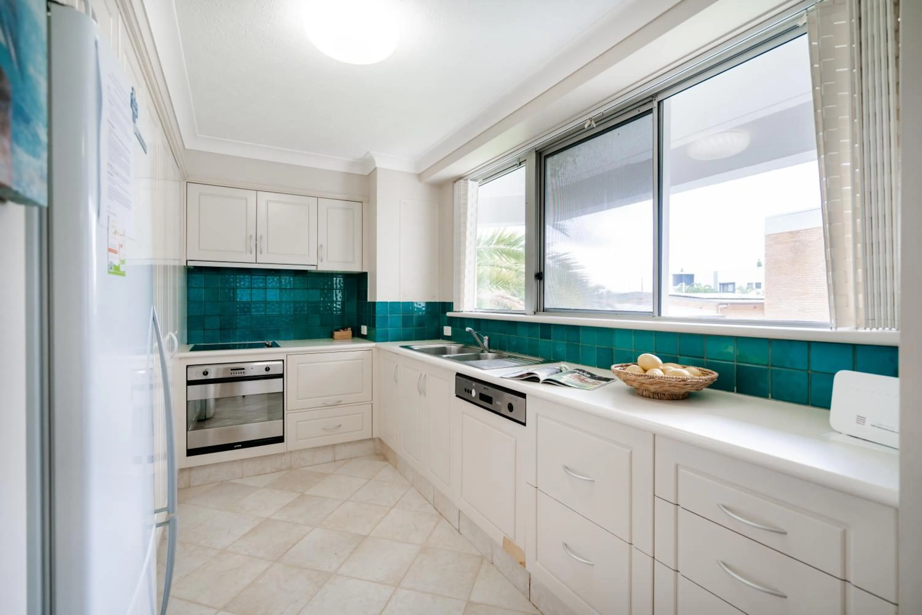 Coffee/tea facilities in Cashelmara Beachfront Apartments