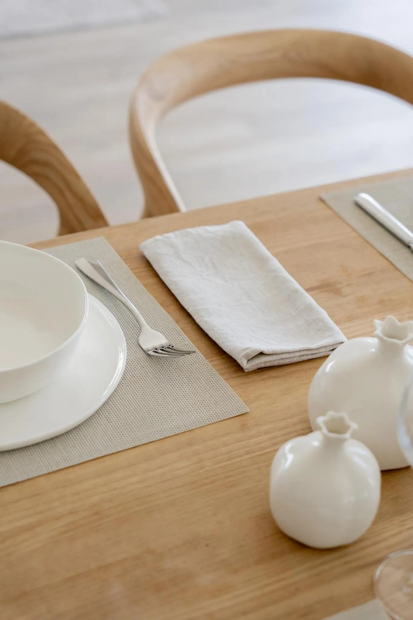 Dining area in Cashelmara Beachfront Apartments