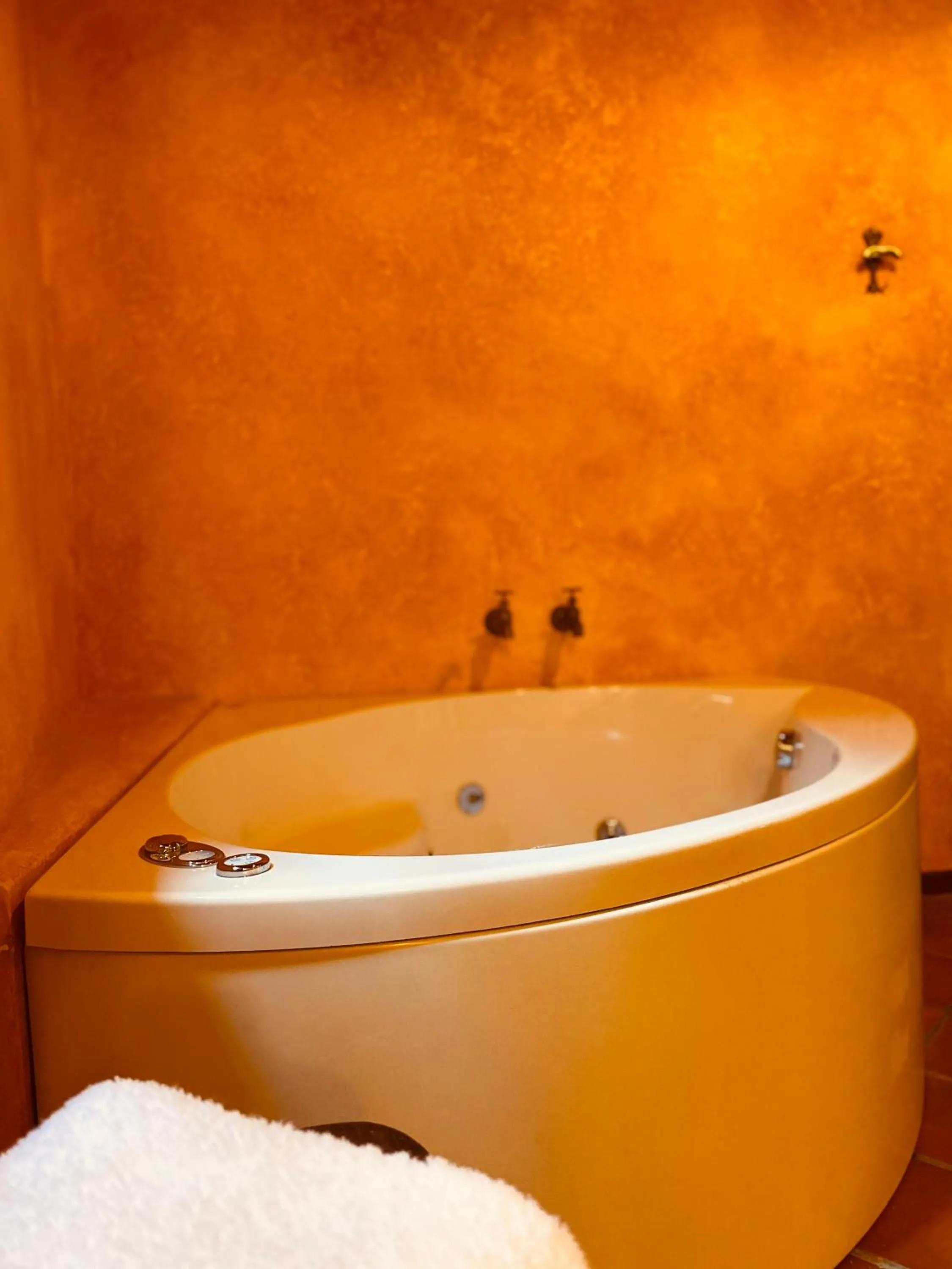 Bathroom in S.Nikolis' Historic Boutique Hotel