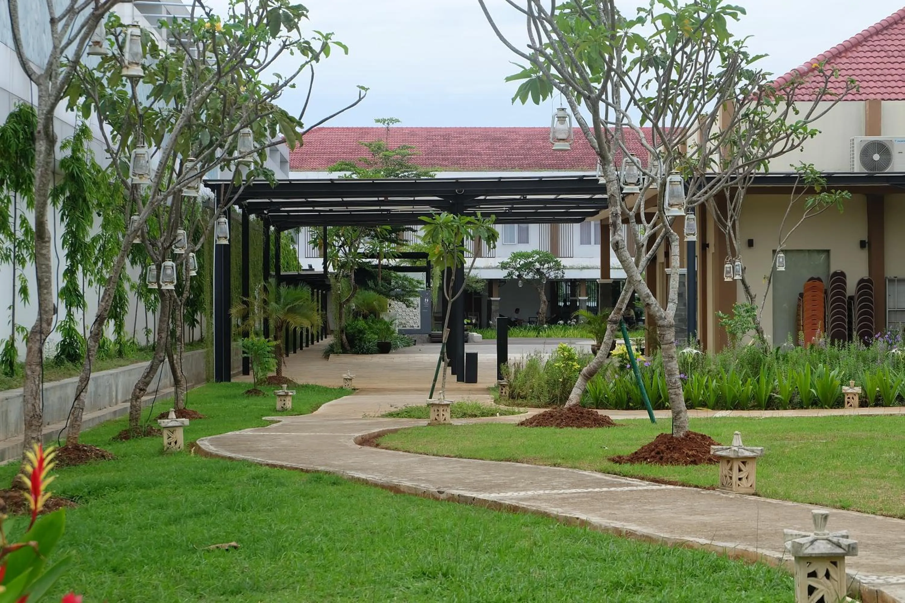 Garden in Front One Akshaya Hotel Karawang