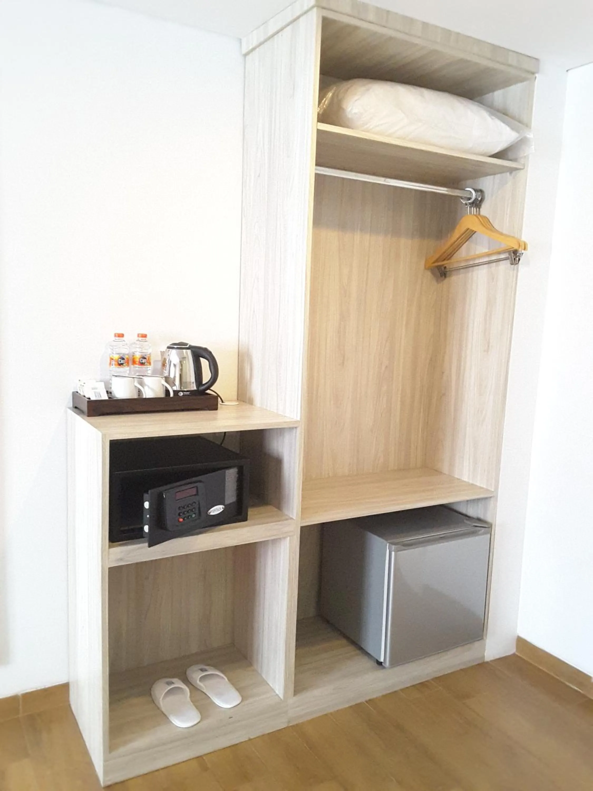 safe in Front One Akshaya Hotel Karawang