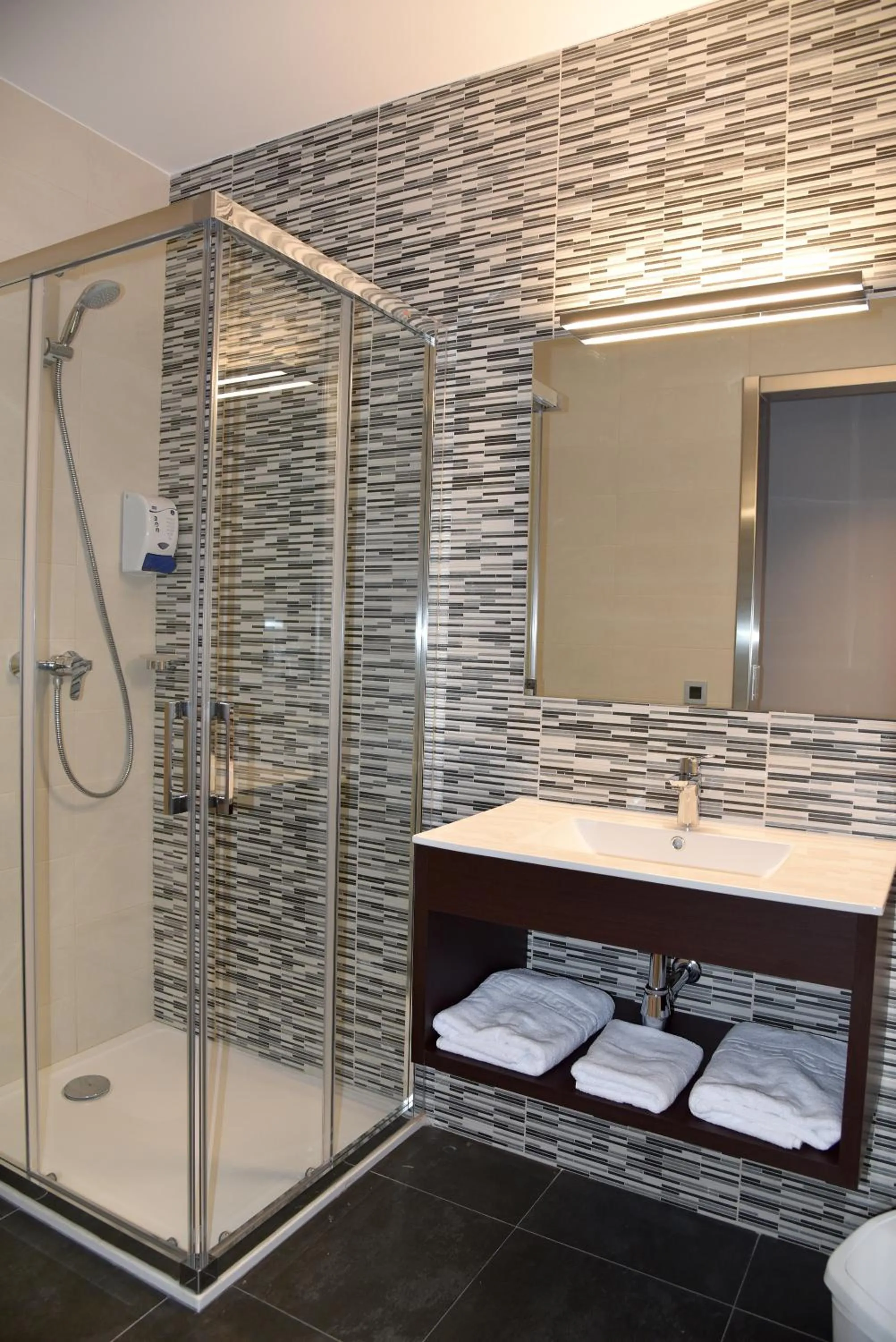 Bathroom in Hotel Julimar