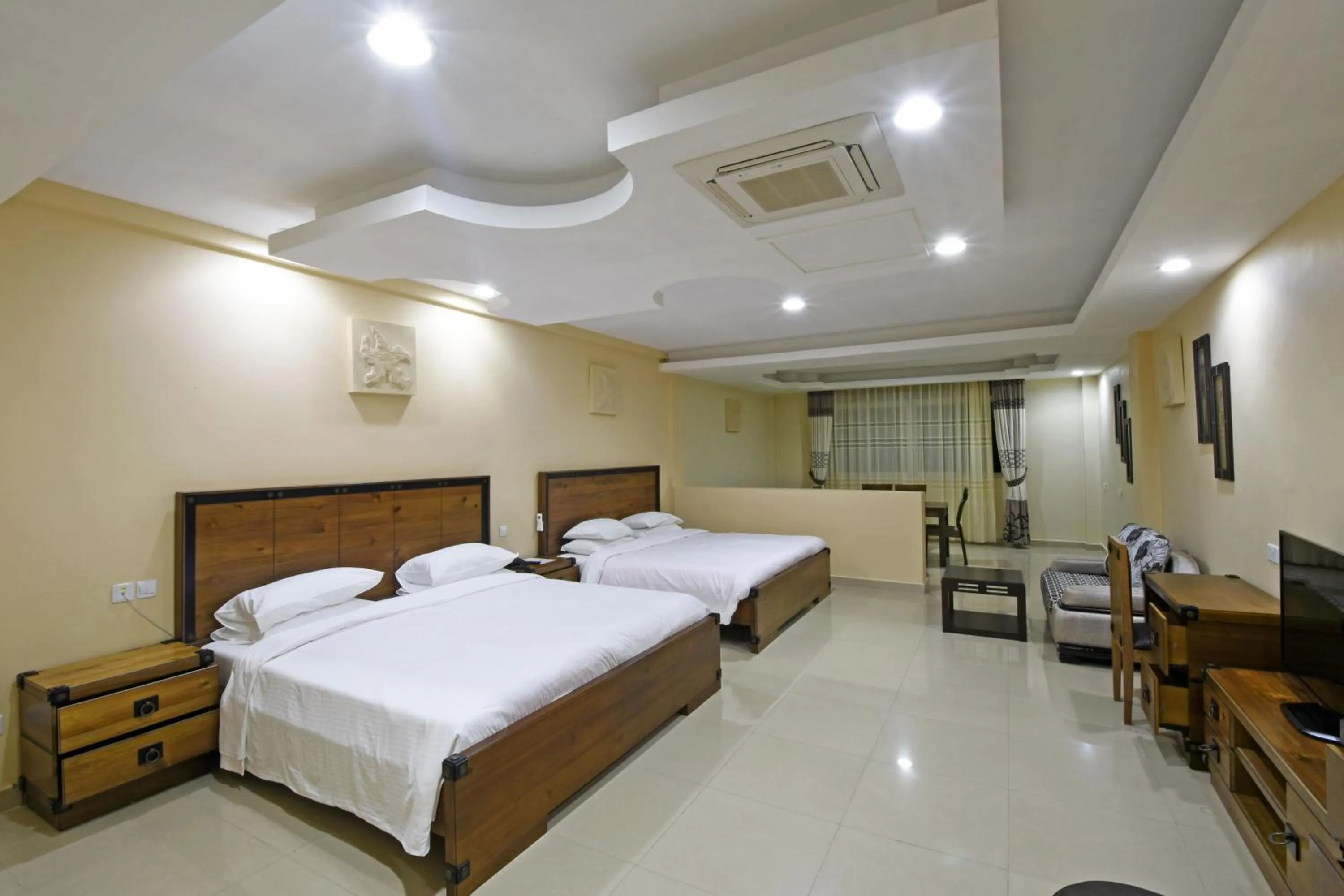 Photo of the whole room in Imperial Golf View Hotel