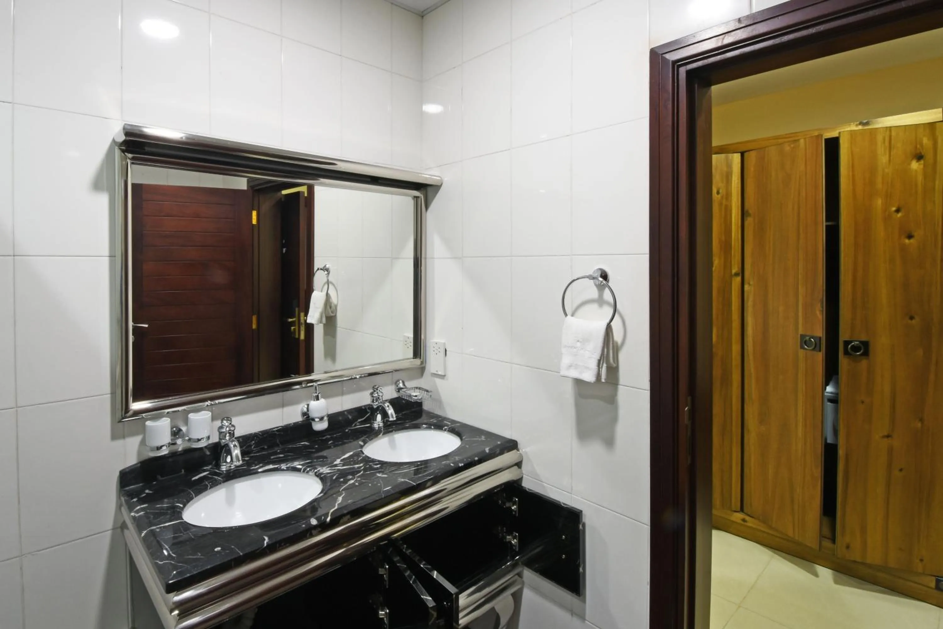 Toilet in Imperial Golf View Hotel