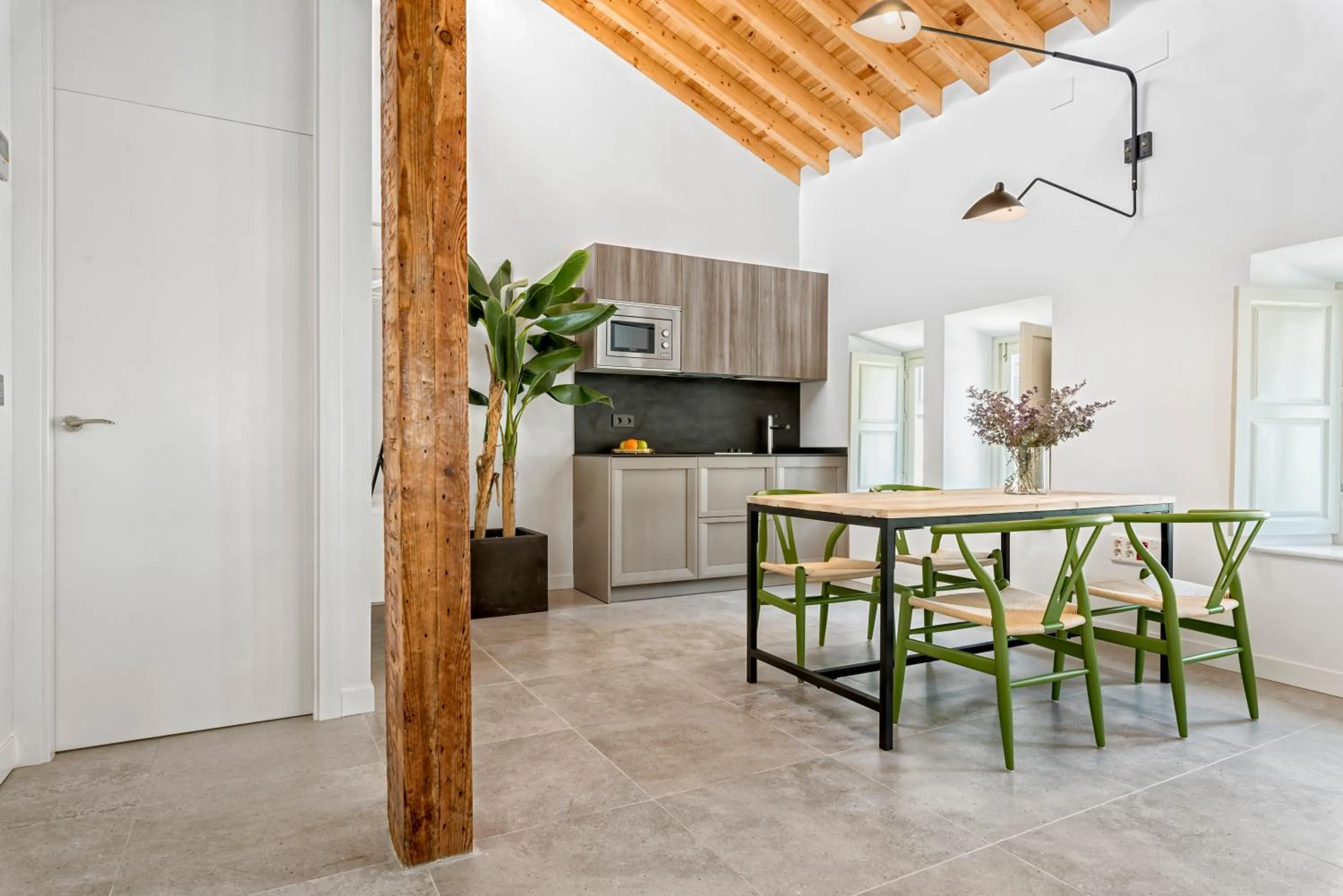 Dining area in iloftmalaga Premium Centro Histórico