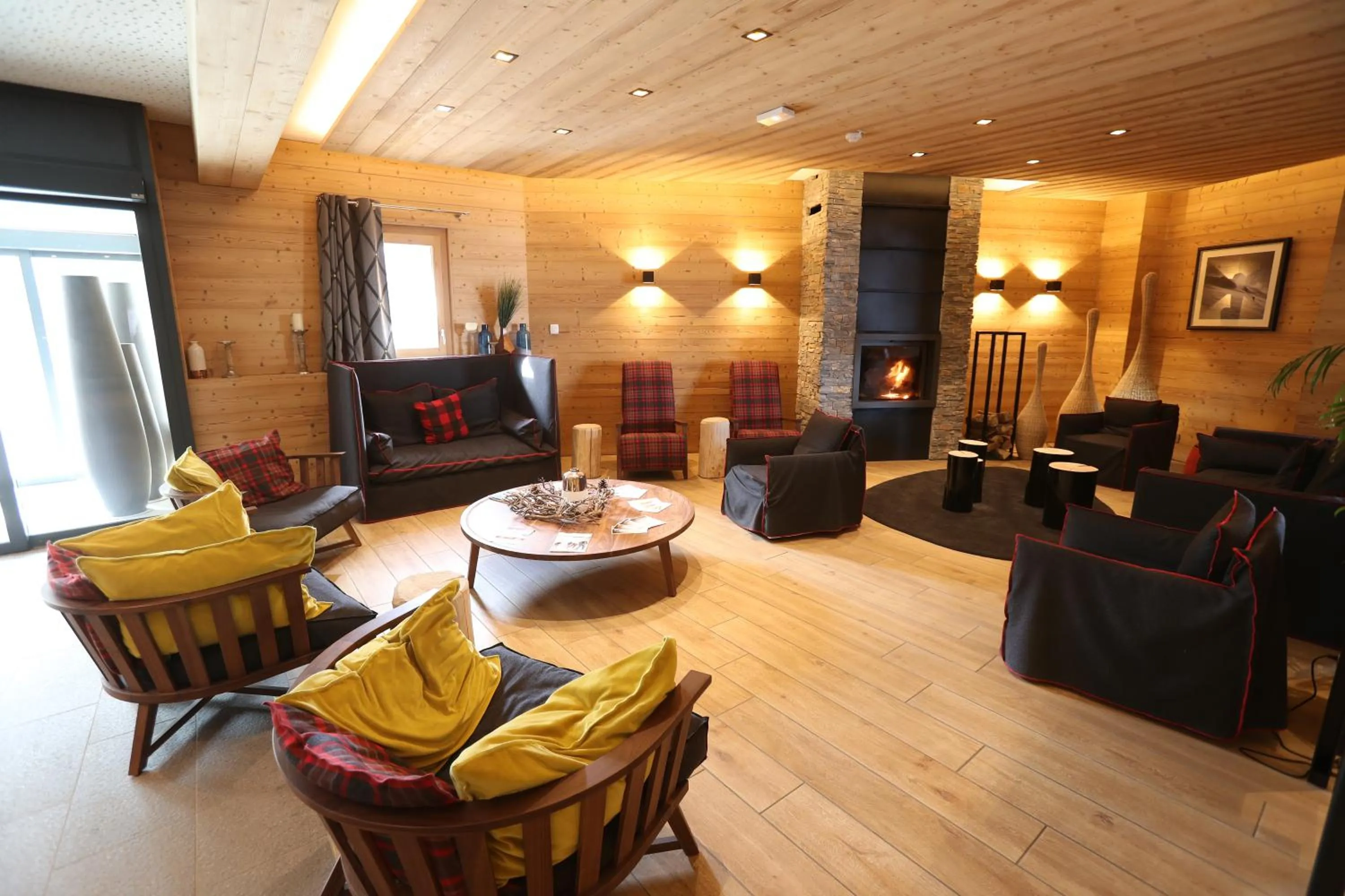 Communal lounge/ TV room in Résidence Club mmv Le Cœur des Loges ****