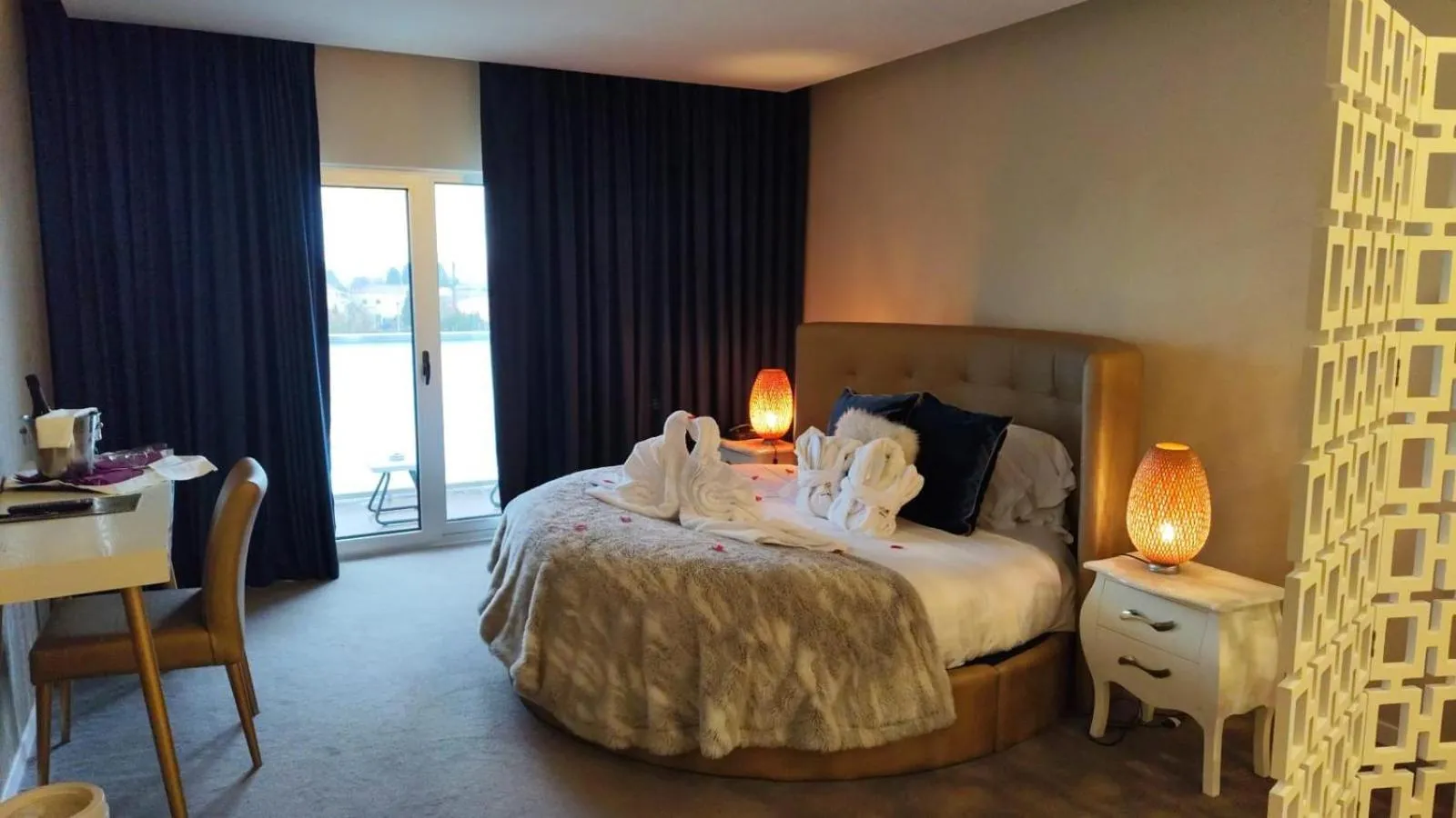 Bed in Hotel de Ilhavo Plaza & Spa