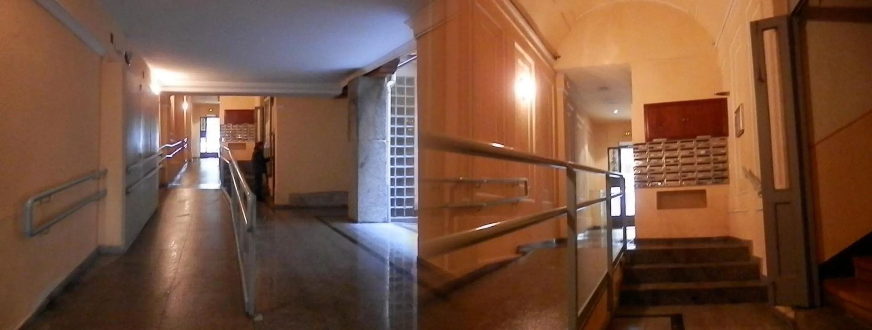 Facade/entrance in Hostal del Pez Azul