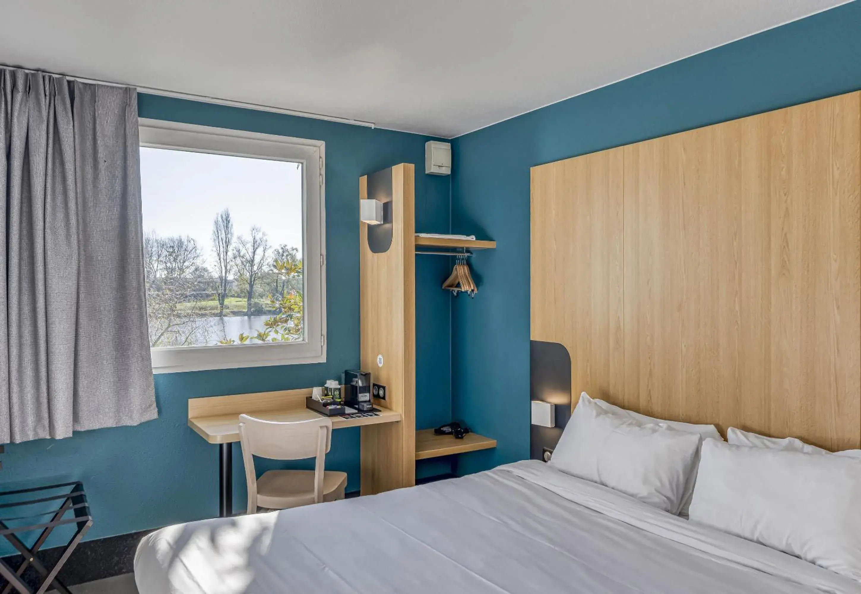 Superior Double Room in B&B HOTEL Bordeaux Lac sur Bruges Superior Double Room in B&B HOTEL Bordeaux Lac sur Bruges