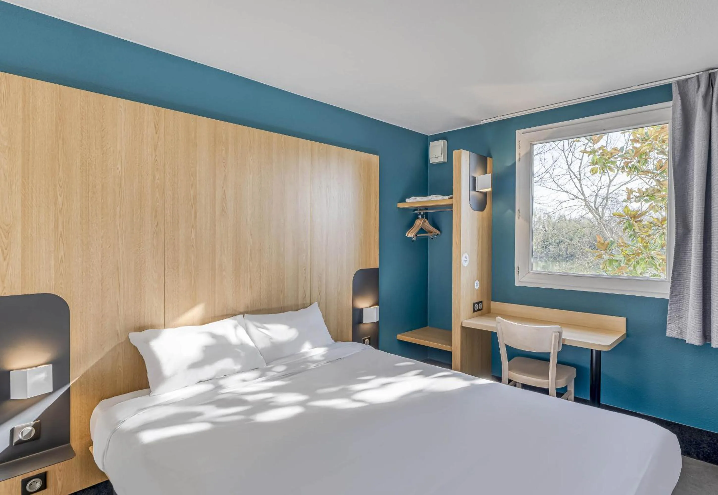 Bedroom, Bed in B&B HOTEL Bordeaux Lac sur Bruges