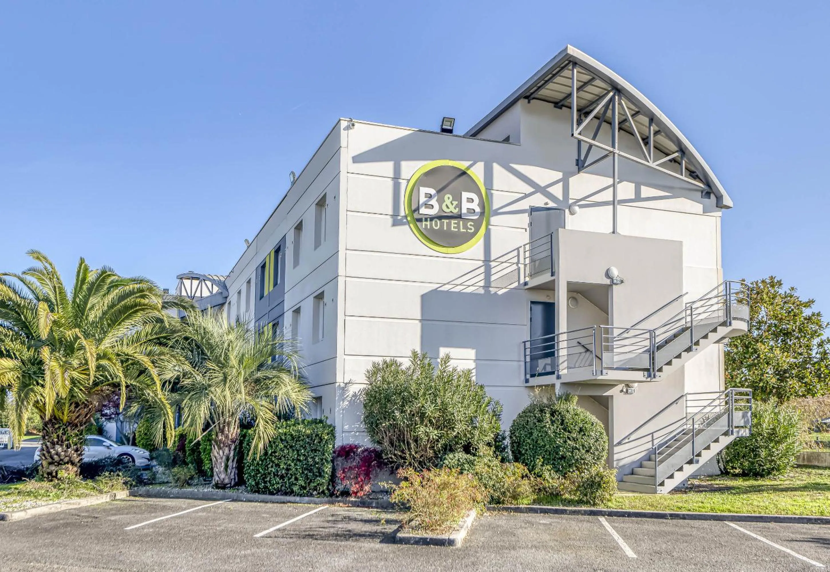 Property building in B&B HOTEL Bordeaux Lac sur Bruges