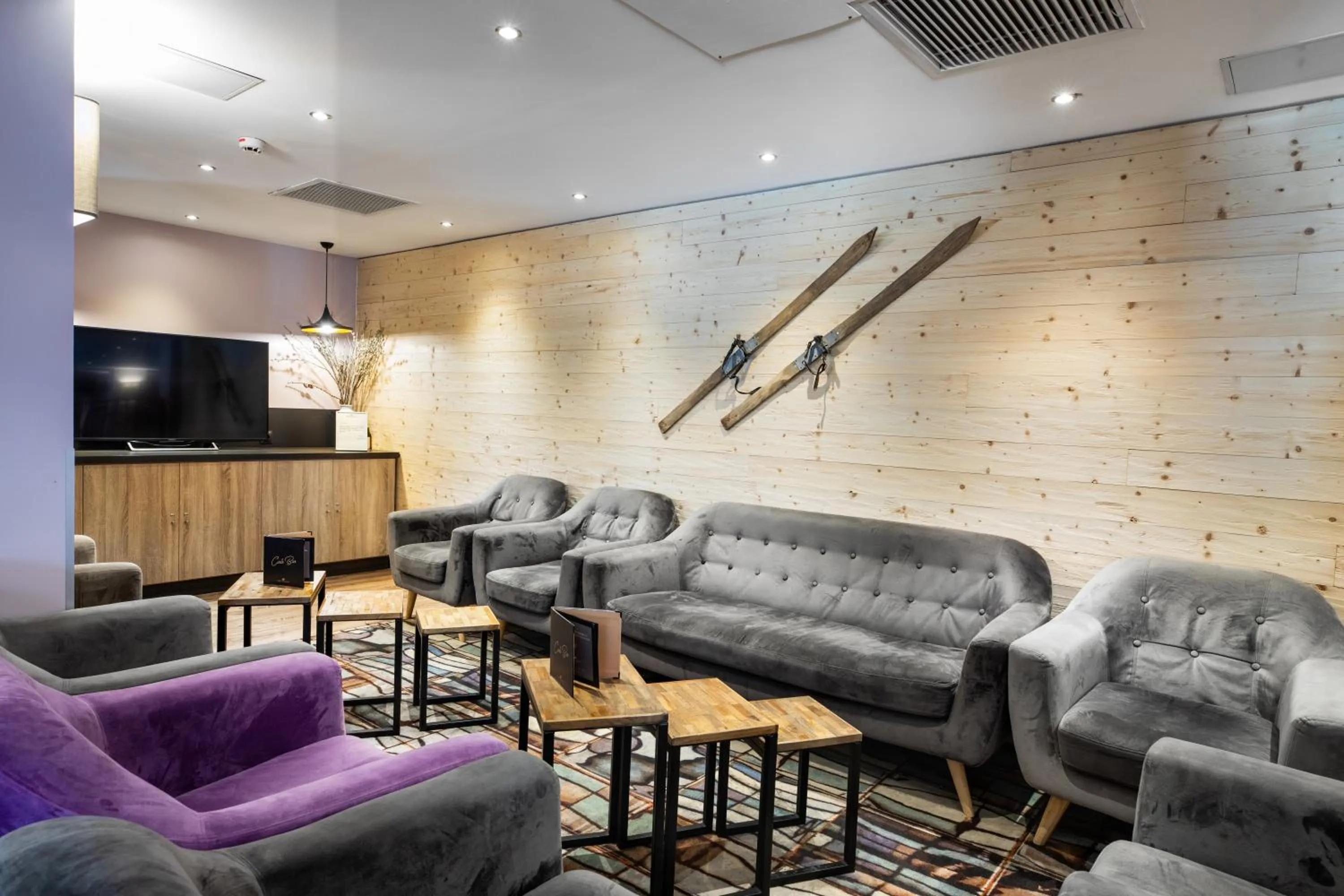 Lounge or bar in SOWELL Family Valfrejus