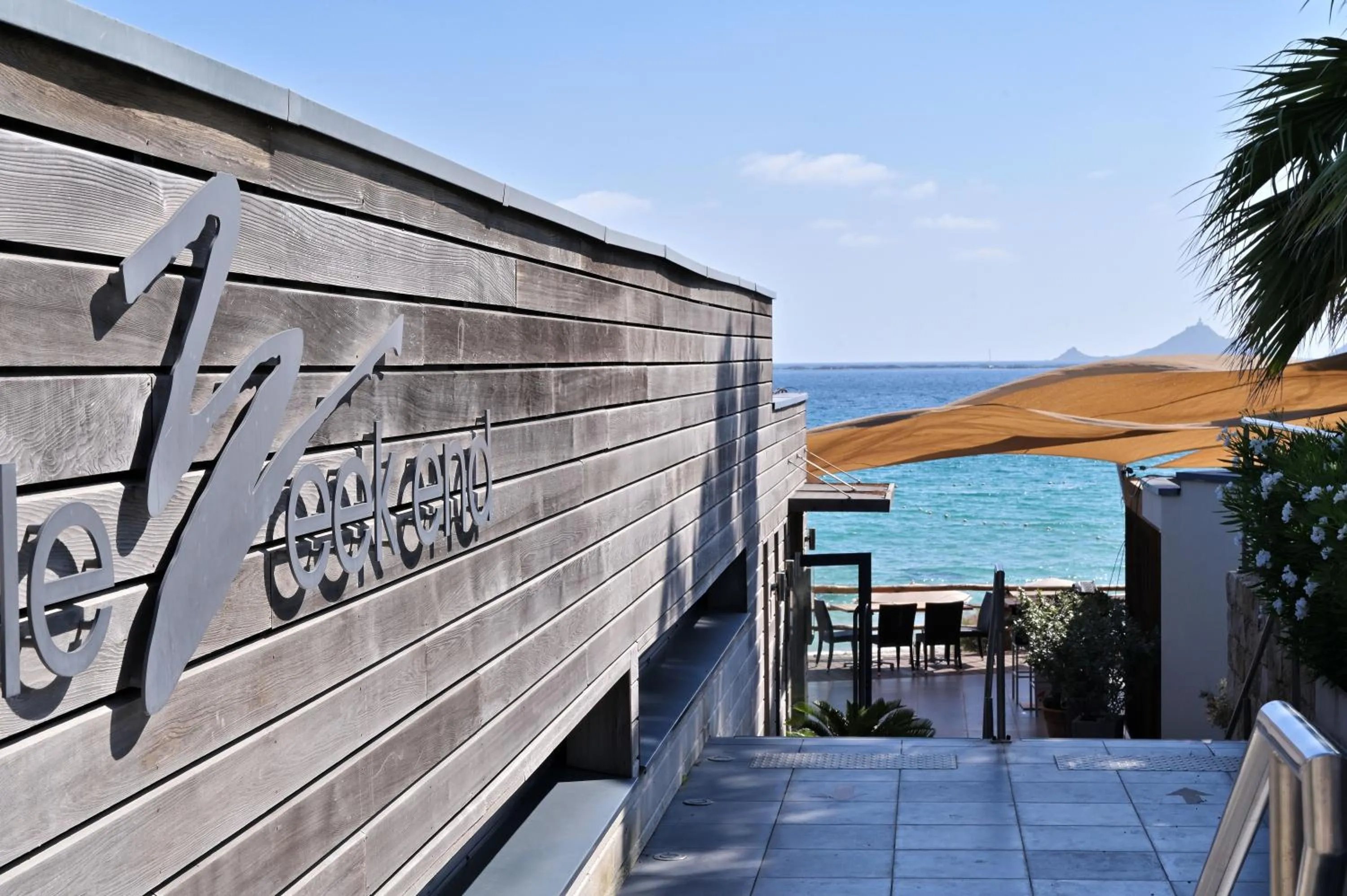 Lobby or reception in Hôtel Le Week end