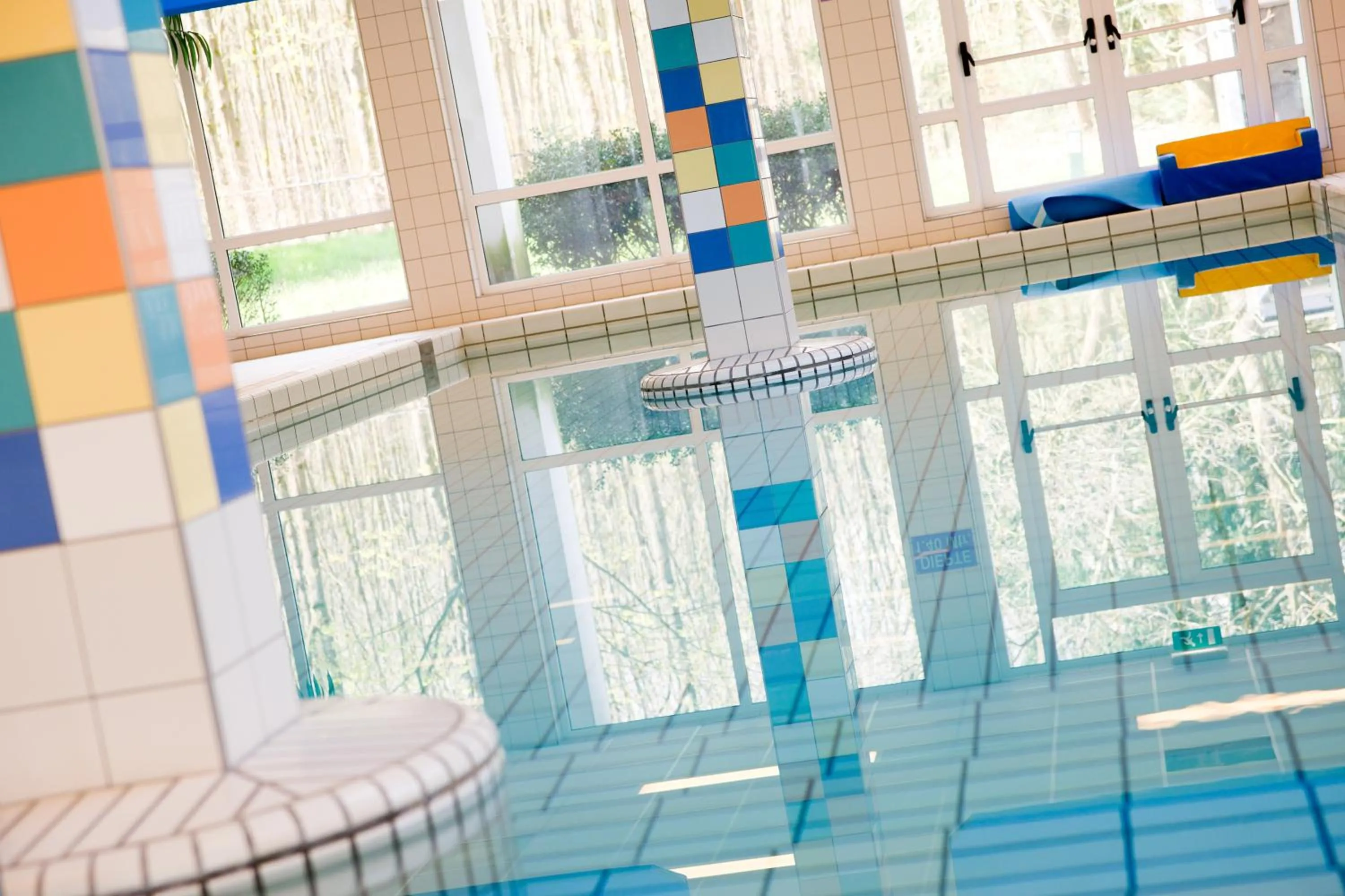 Swimming pool in Hotel Spelderholt