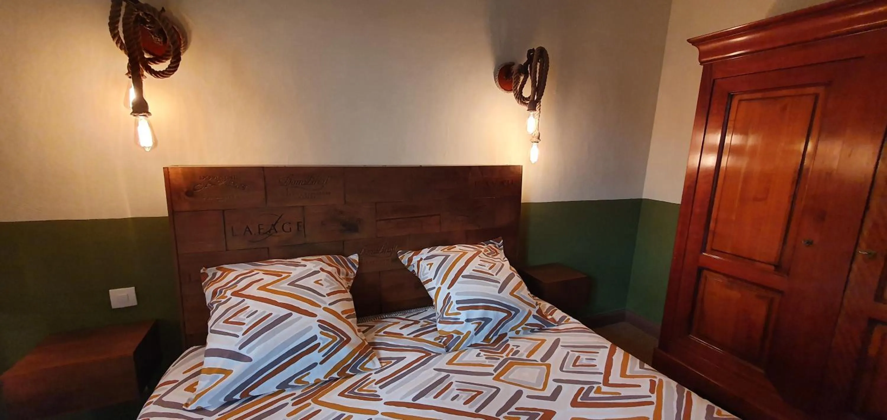 Bedroom, Bed in La Tour Du Terroir