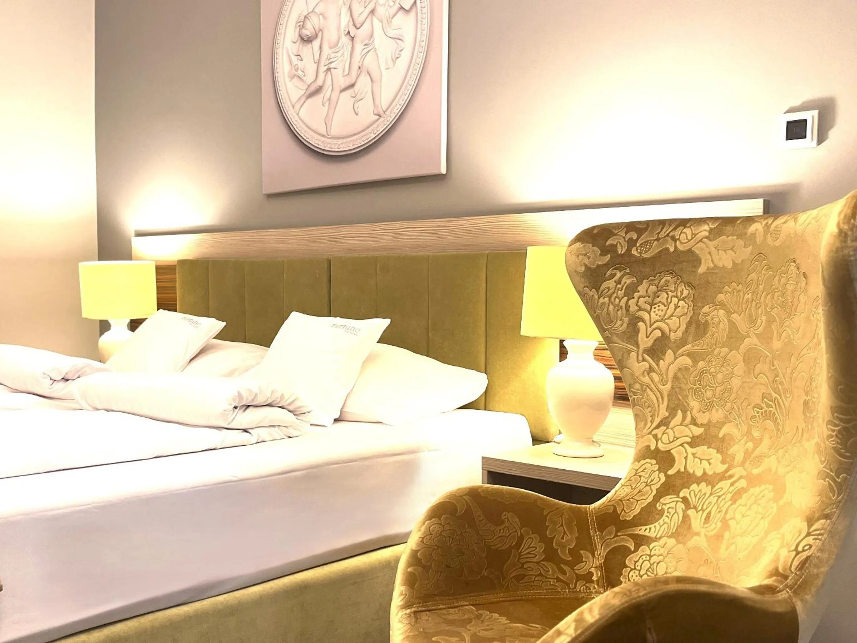 Bed in Fortune boutique old town