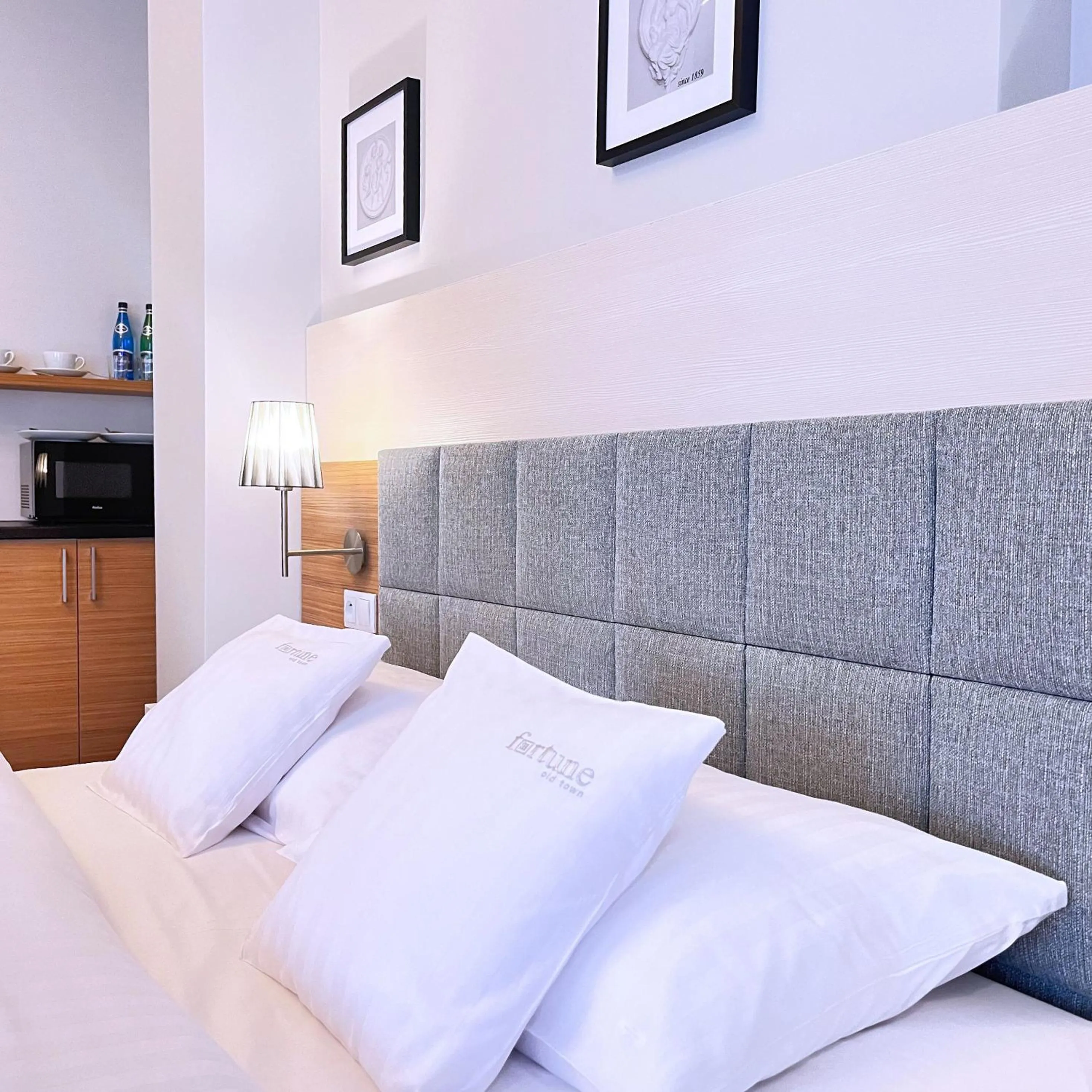 Bed in Fortune boutique old town