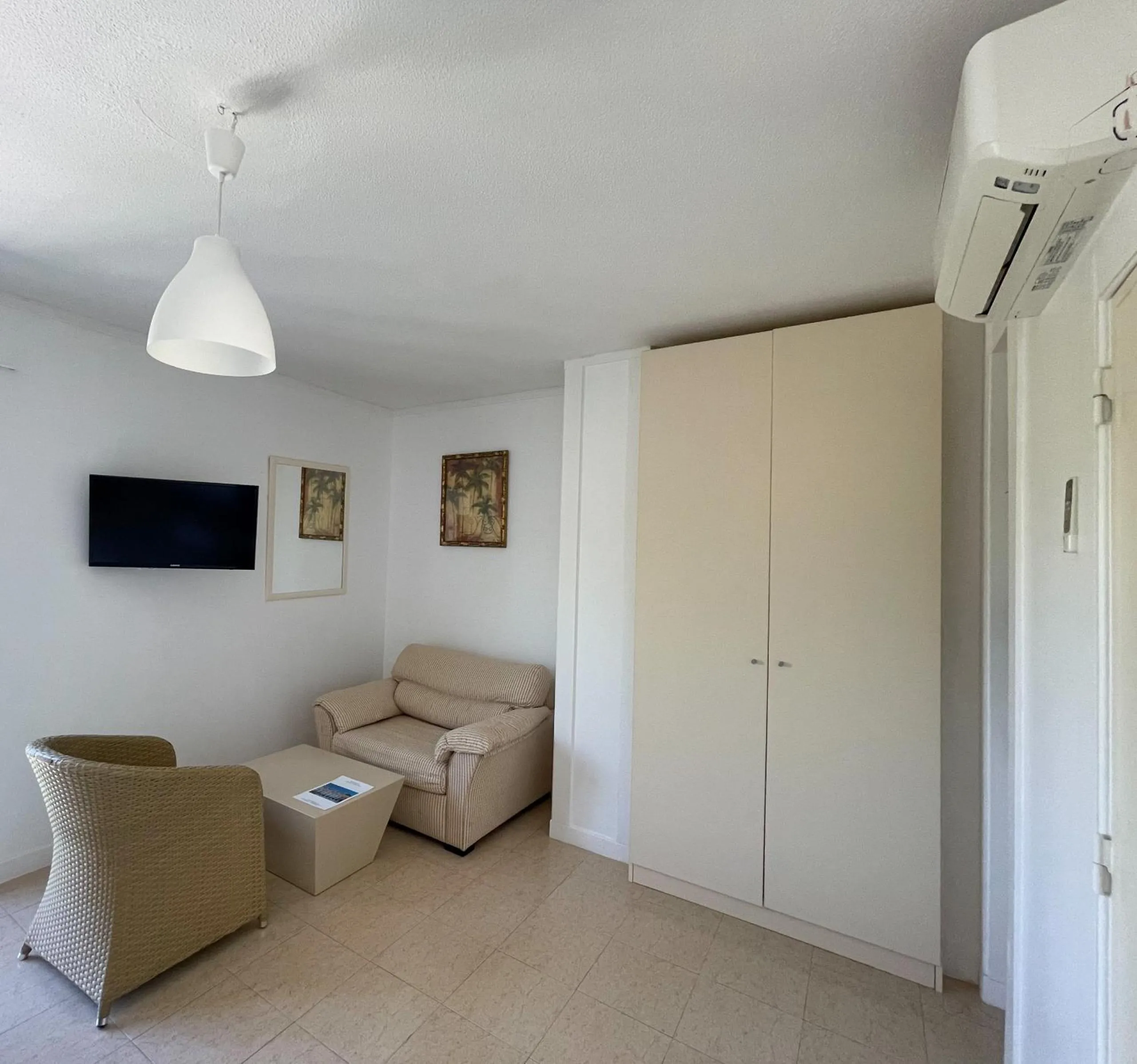 Communal lounge/ TV room in Mouraliz Apartments by HD PROPERTIES - Vilamoura Marina