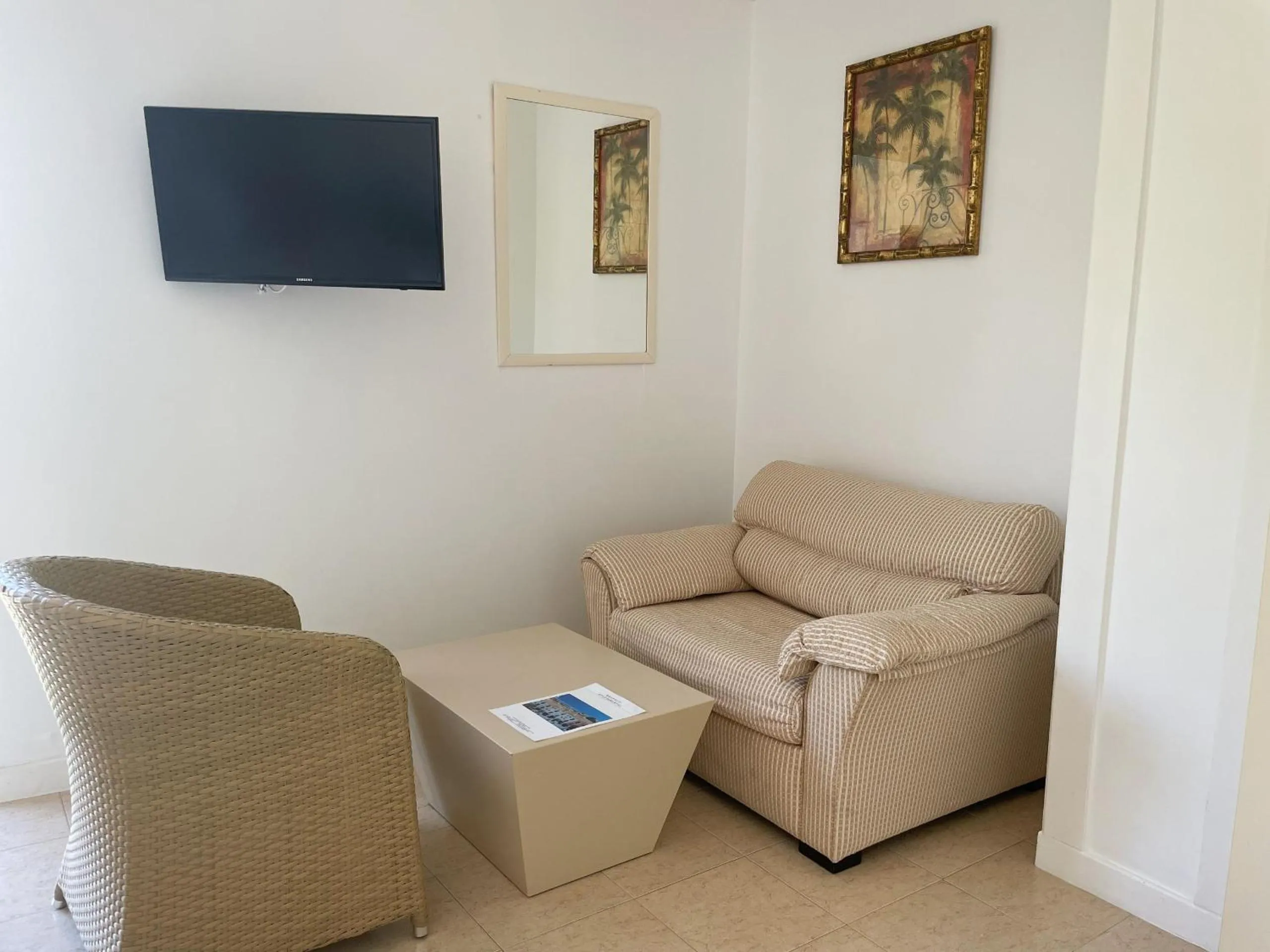 Communal lounge/ TV room in Mouraliz Apartments by HD PROPERTIES - Vilamoura Marina