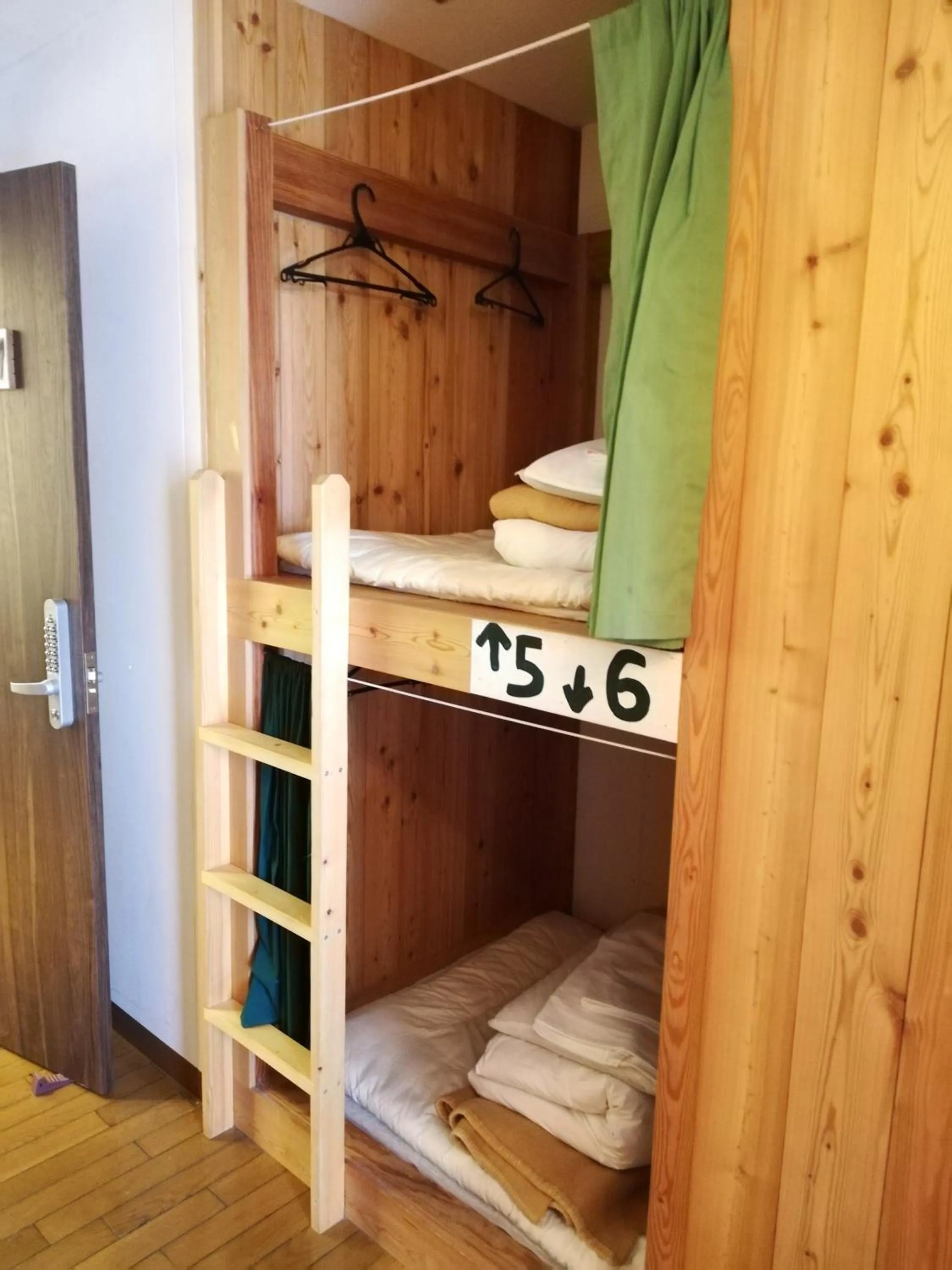 Bed in The Evergreen Hostel 長期ステイ歓迎 エバーグリーンホステル