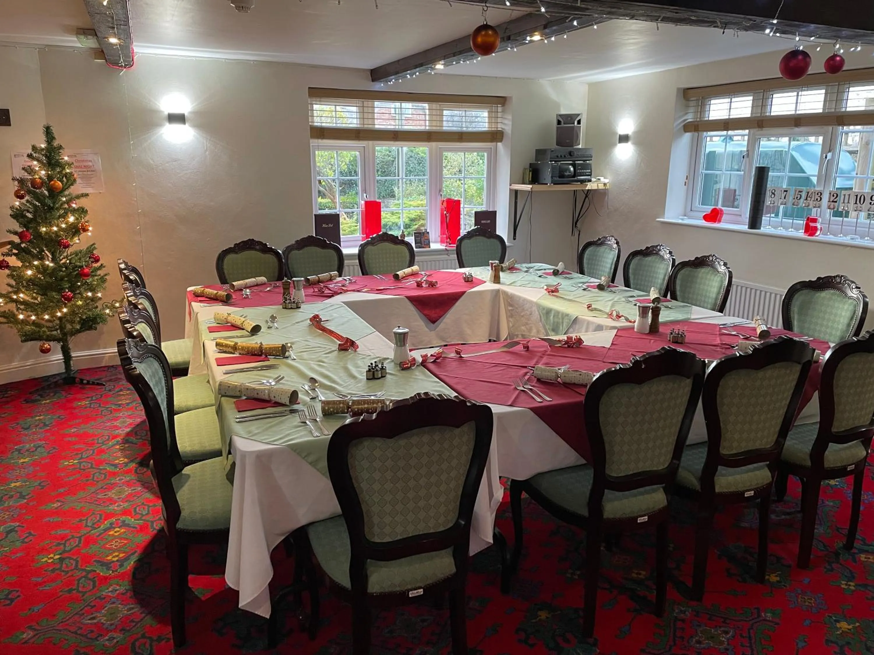 Restaurant/places to eat in The Old Pound Inn