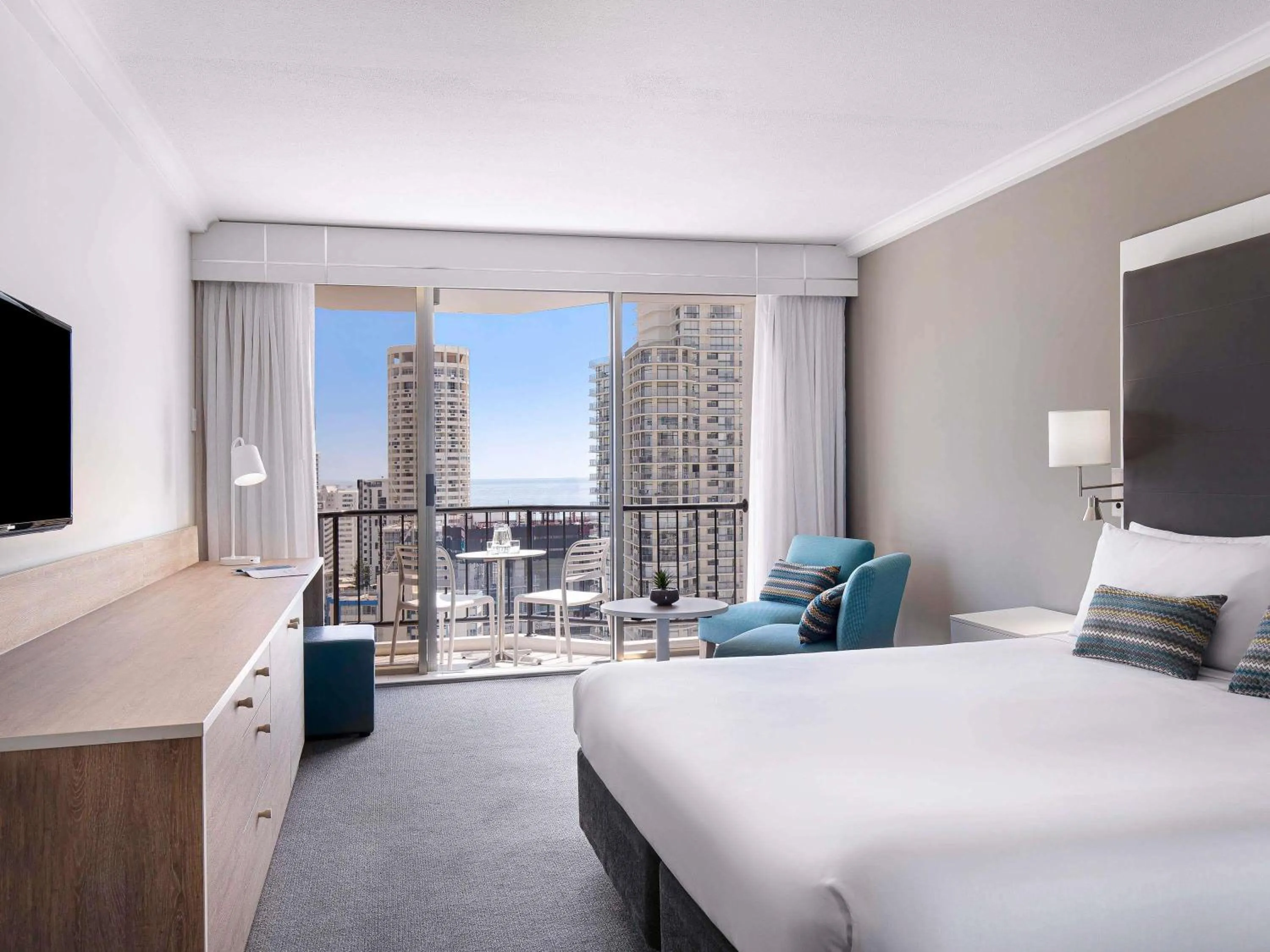 Bedroom, Bed in Mantra on View