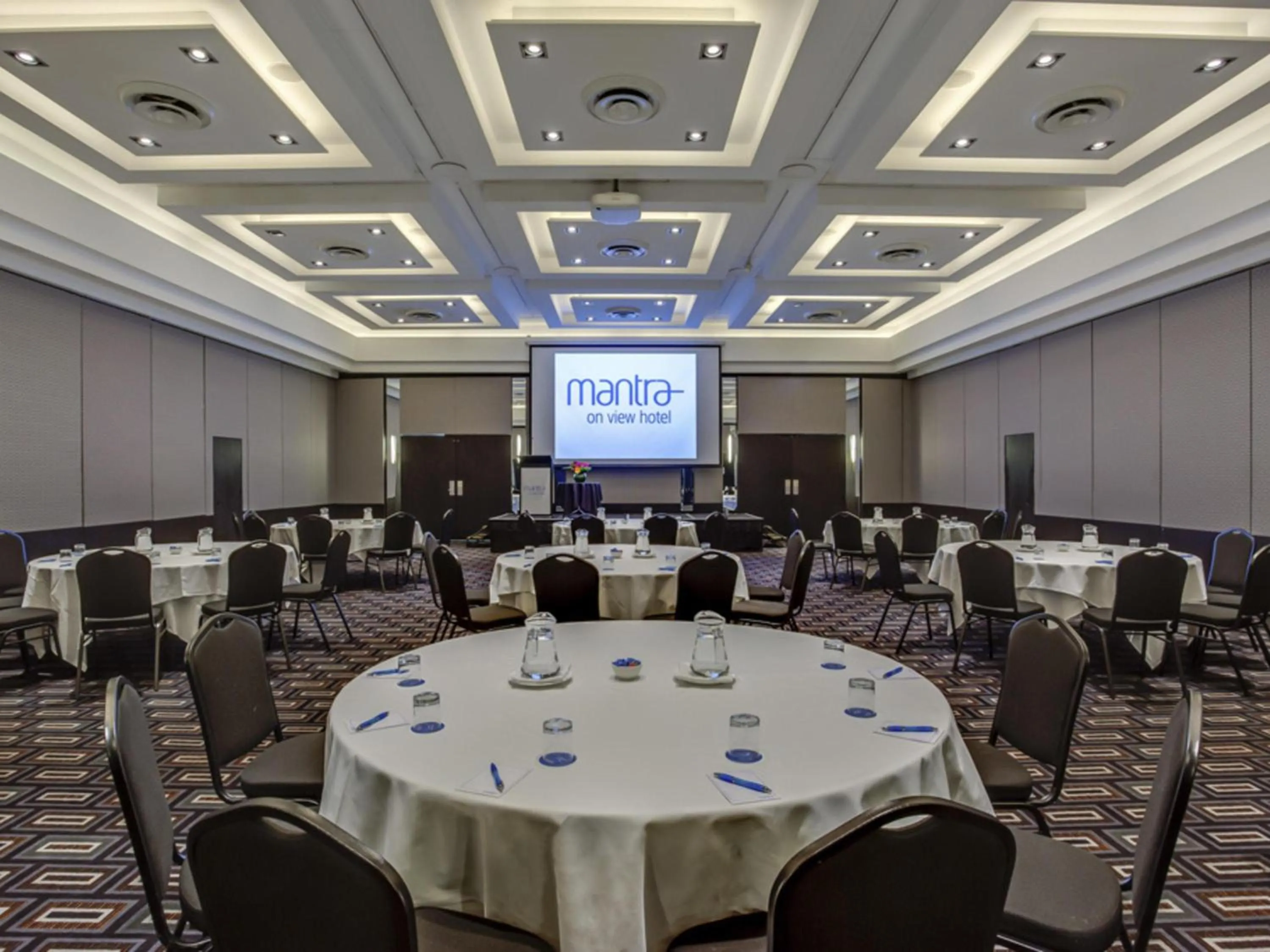 Meeting/conference room in Mantra on View