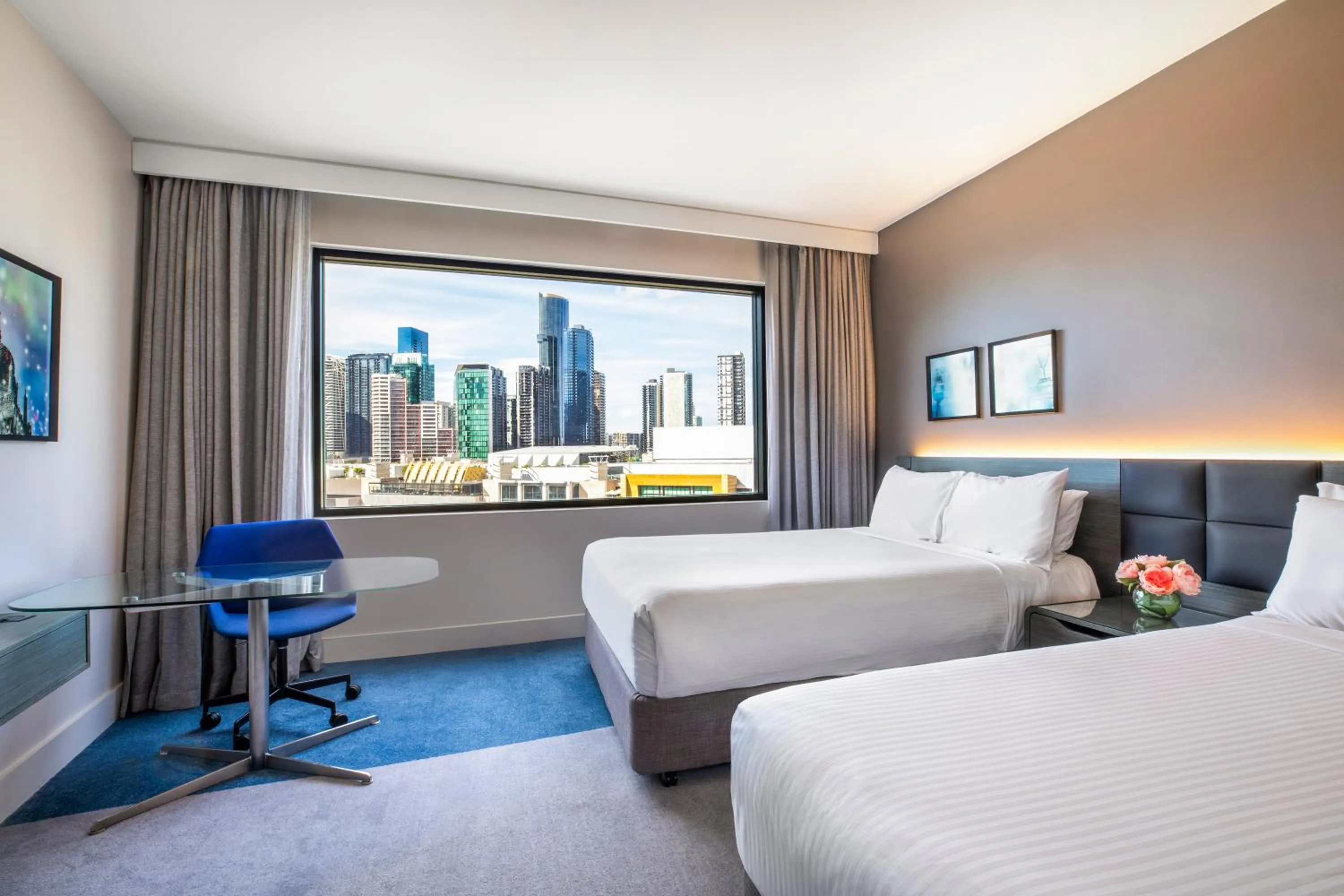 Photo of the whole room, Bed in Crowne Plaza Melbourne by IHG