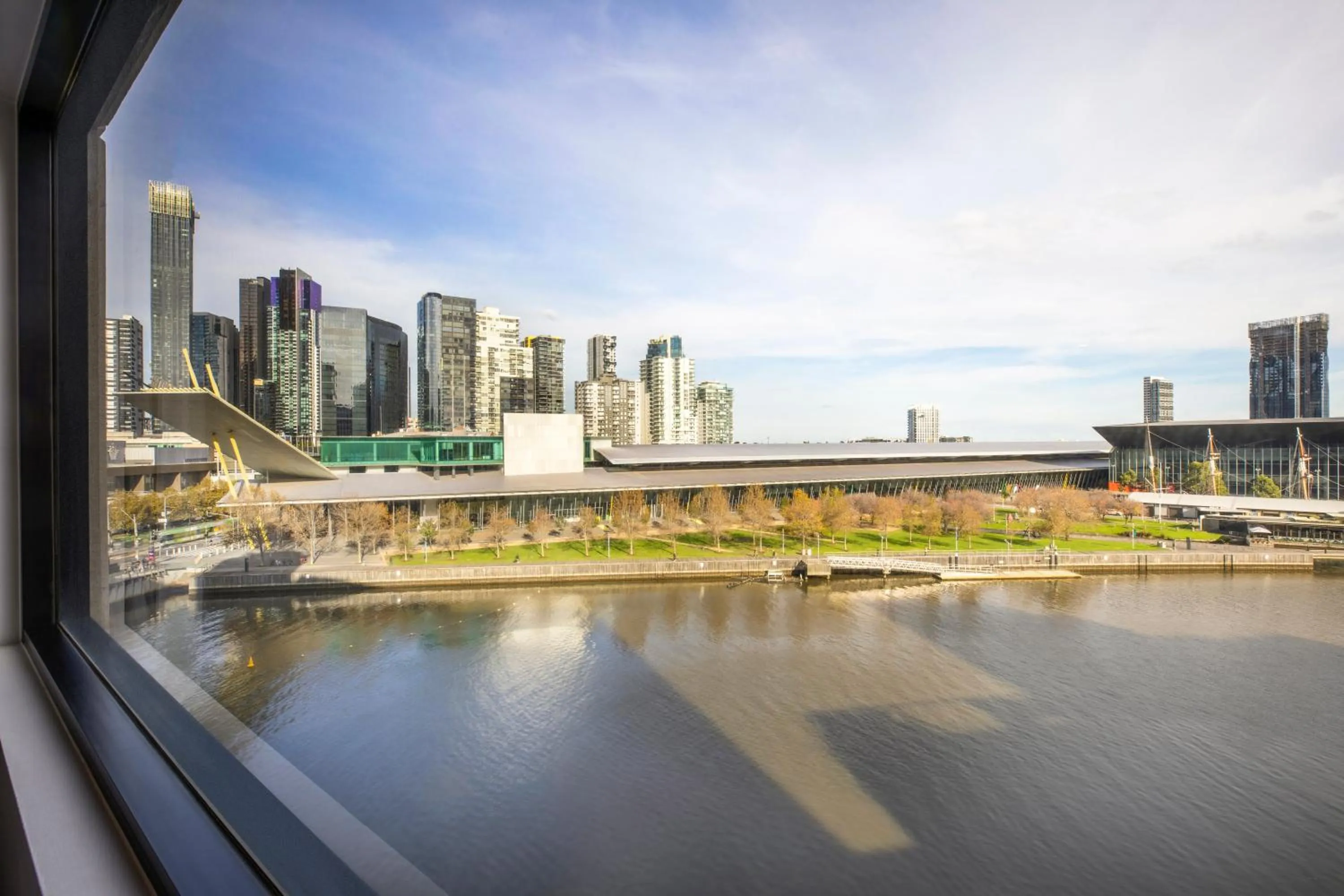 River view in Crowne Plaza Melbourne by IHG