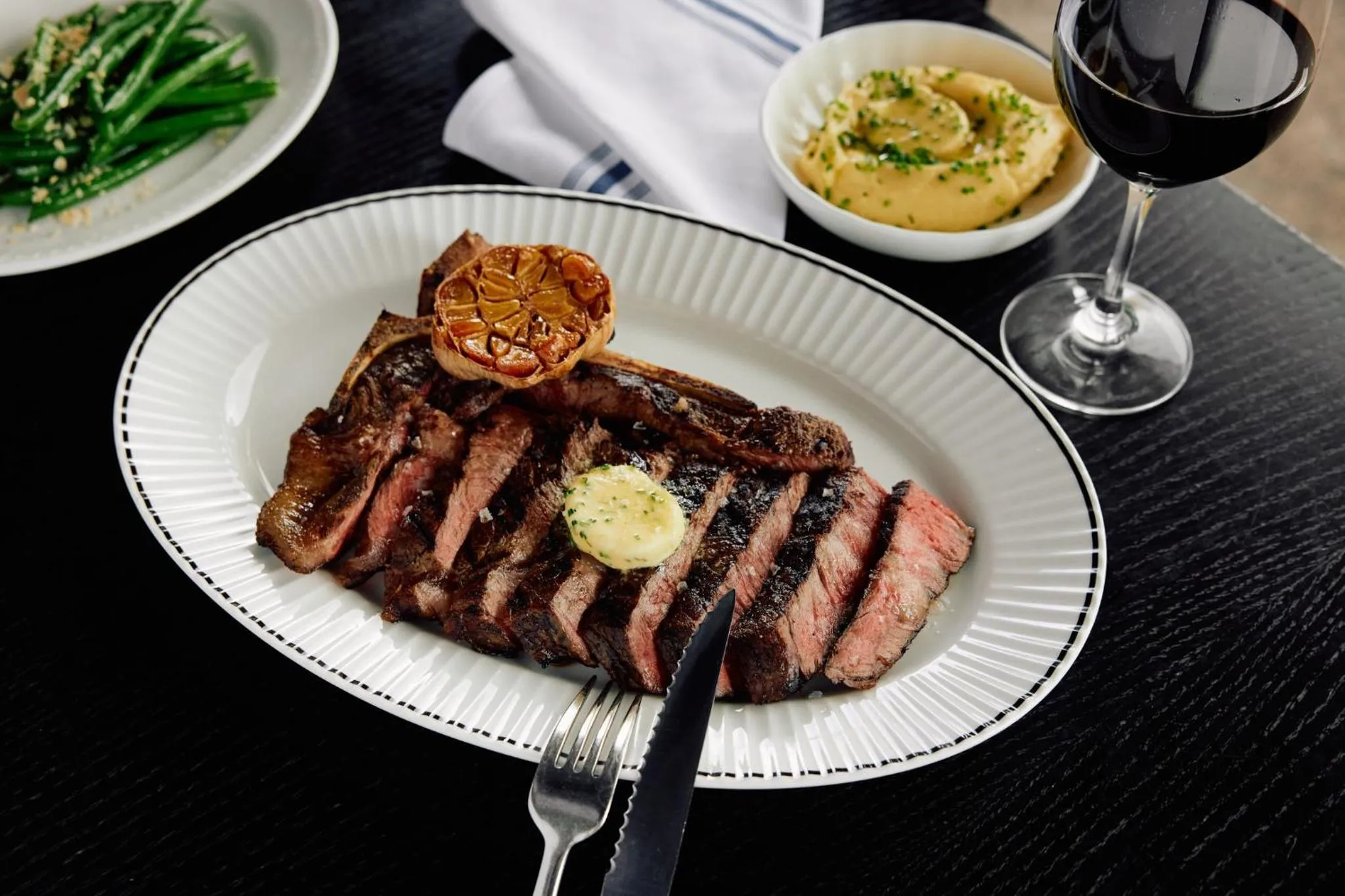 Restaurant/places to eat in Crowne Plaza Melbourne by IHG