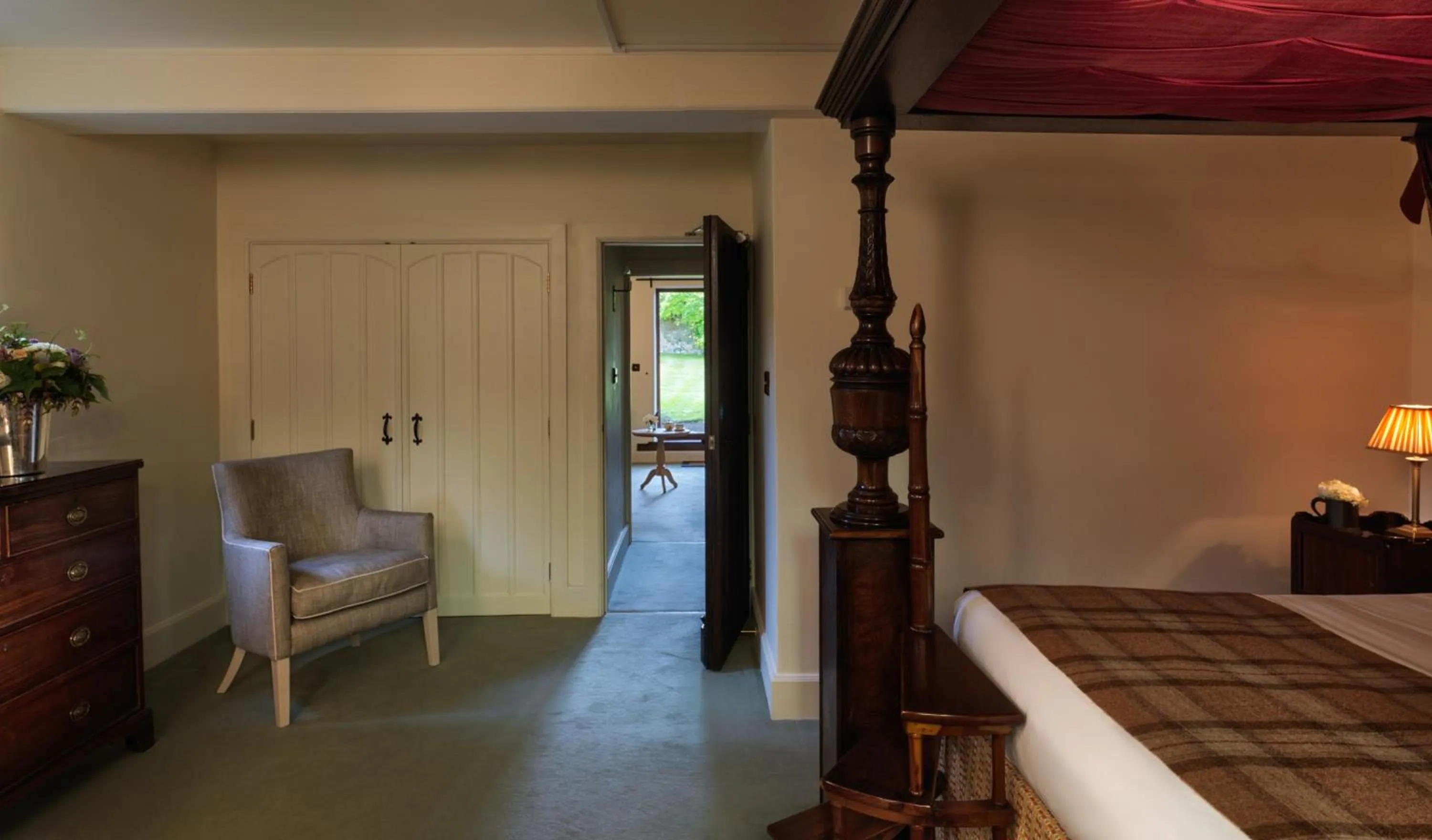 Bathroom, Bed in Amberley Castle- A Relais & Chateaux Hotel