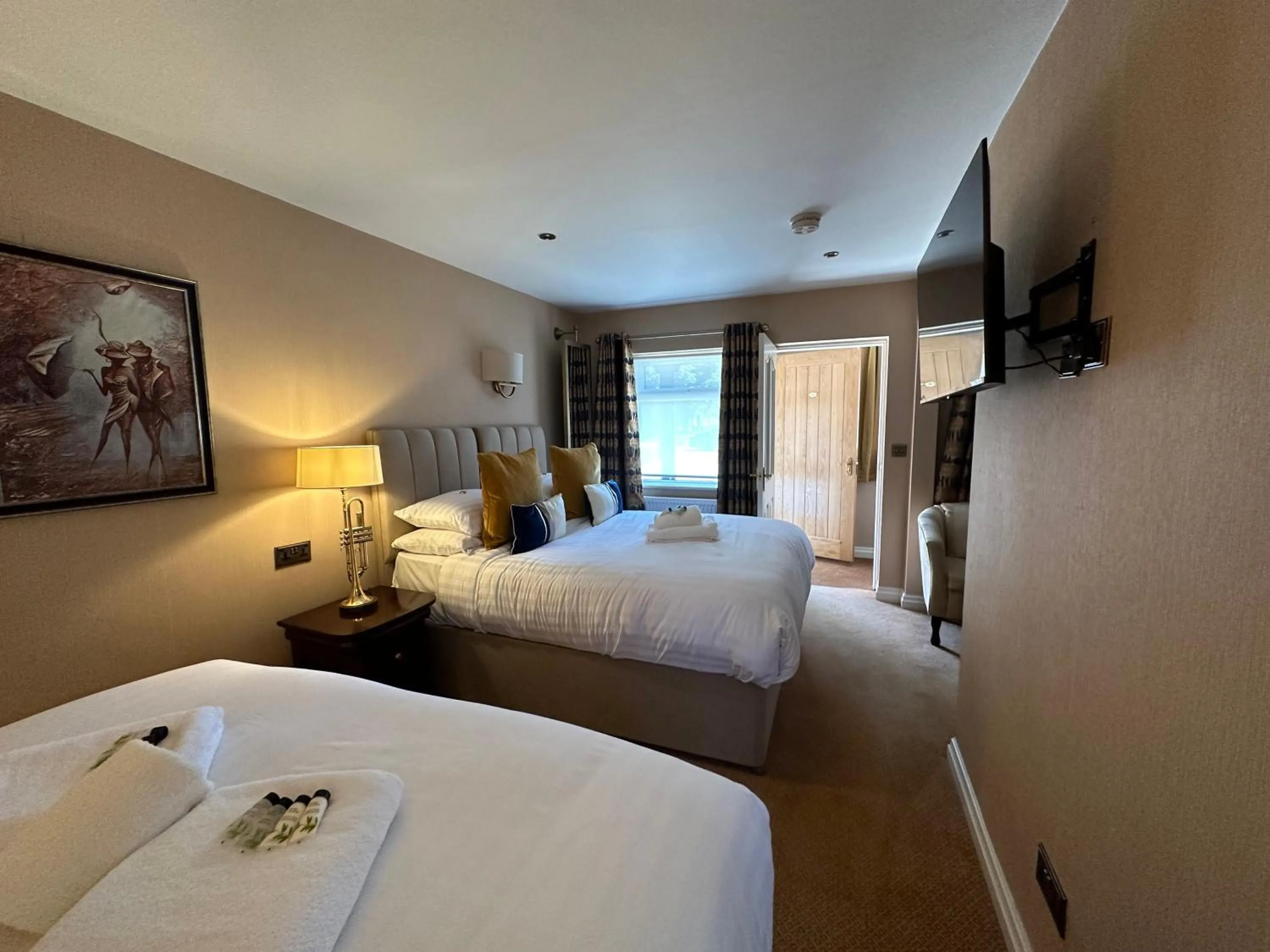 Bed in The Chester Court Hotel