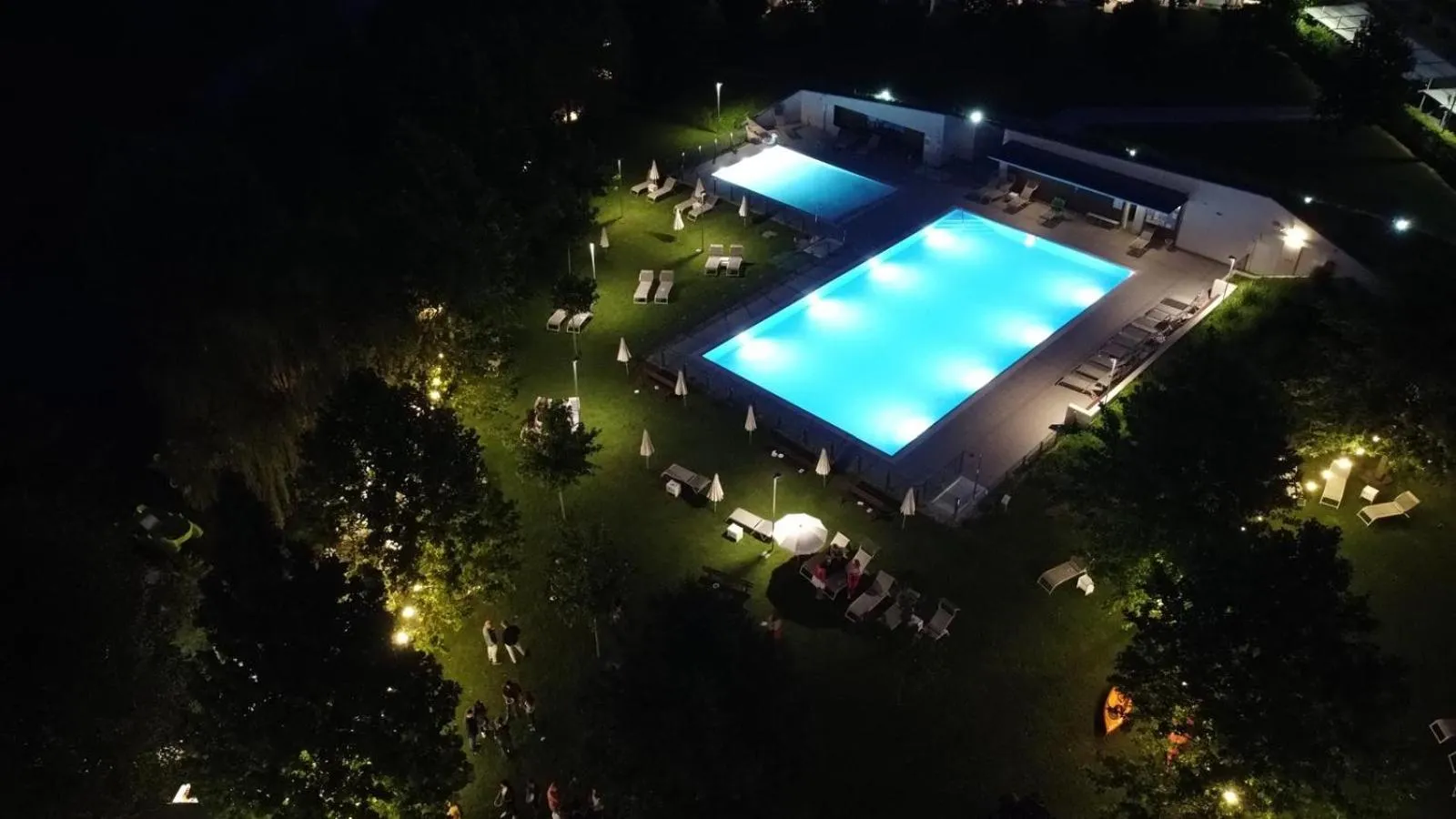 Swimming pool in Costa Verde Natura