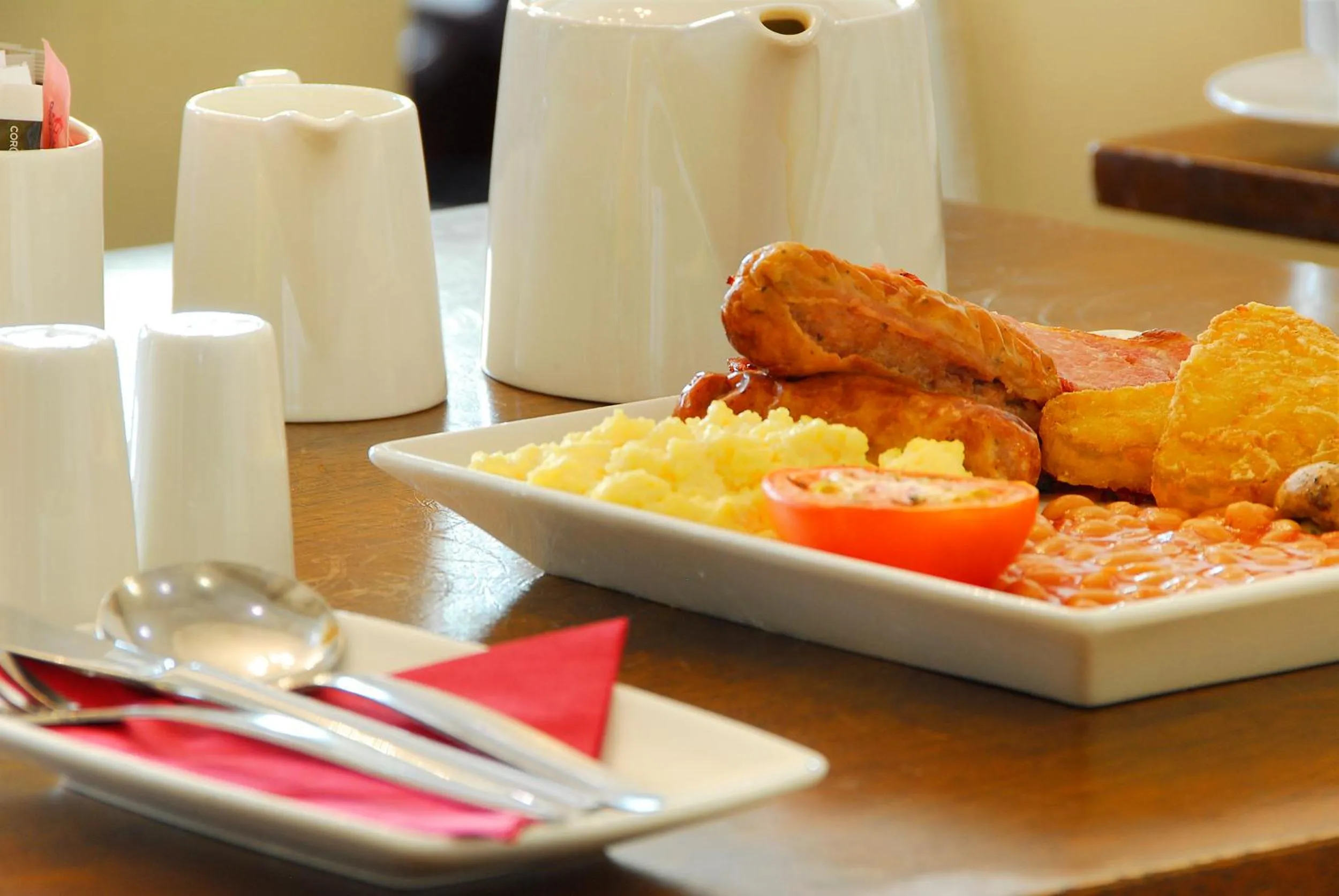 Restaurant/places to eat in Grand Royale Hyde Park