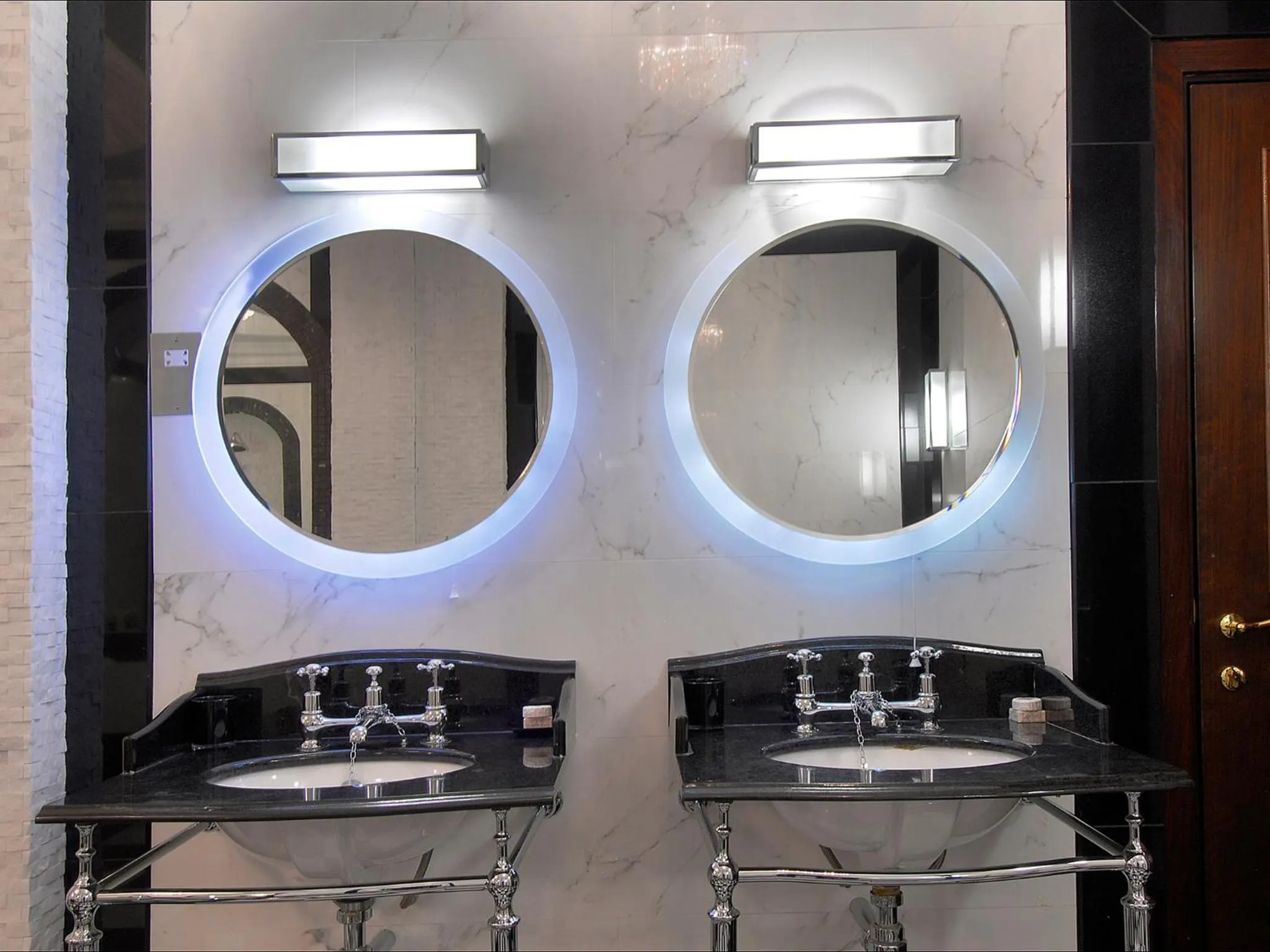 Bathroom in Grand Royale Hyde Park