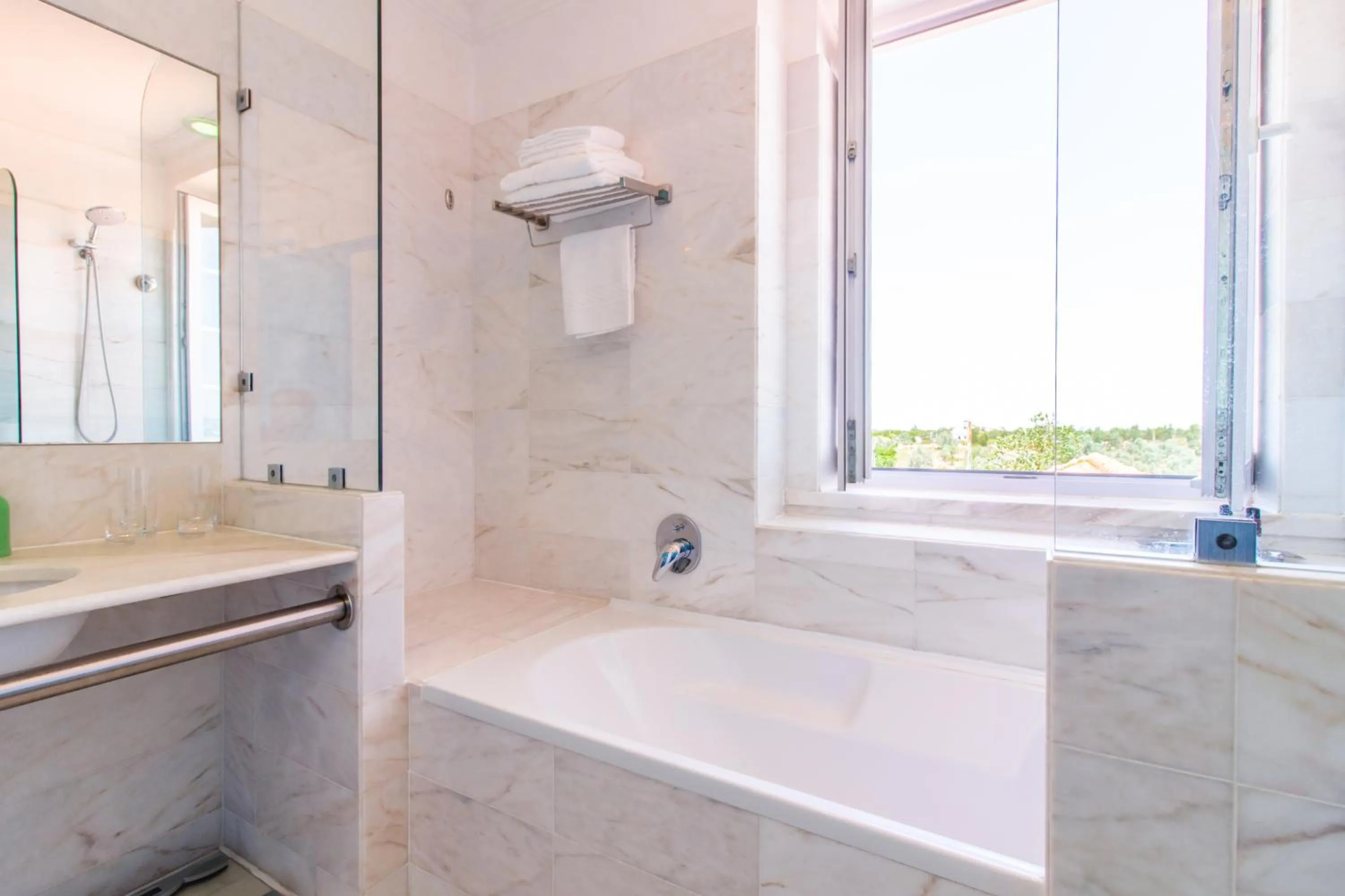 Bathroom in HOTEL LOUSAL Grandola