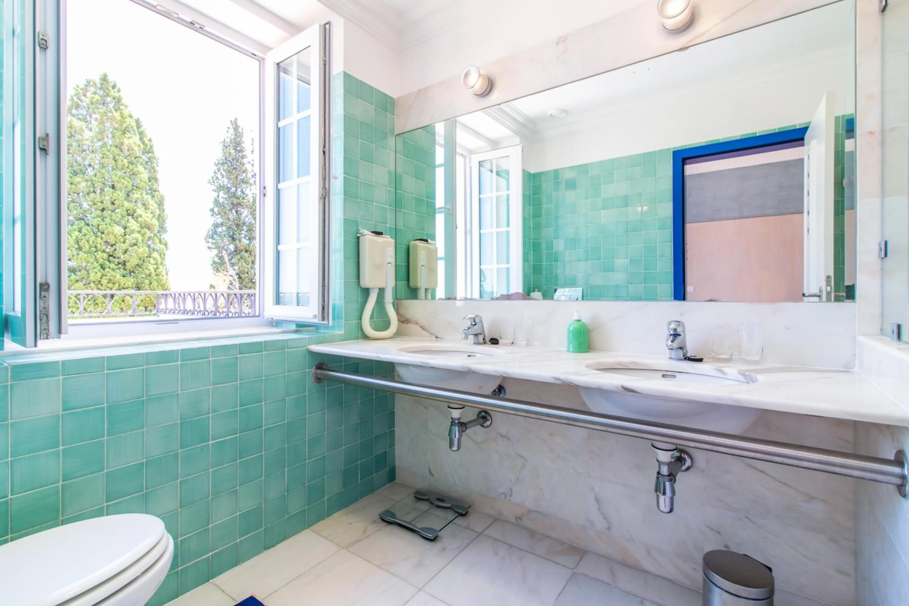 Bathroom in HOTEL LOUSAL Grandola