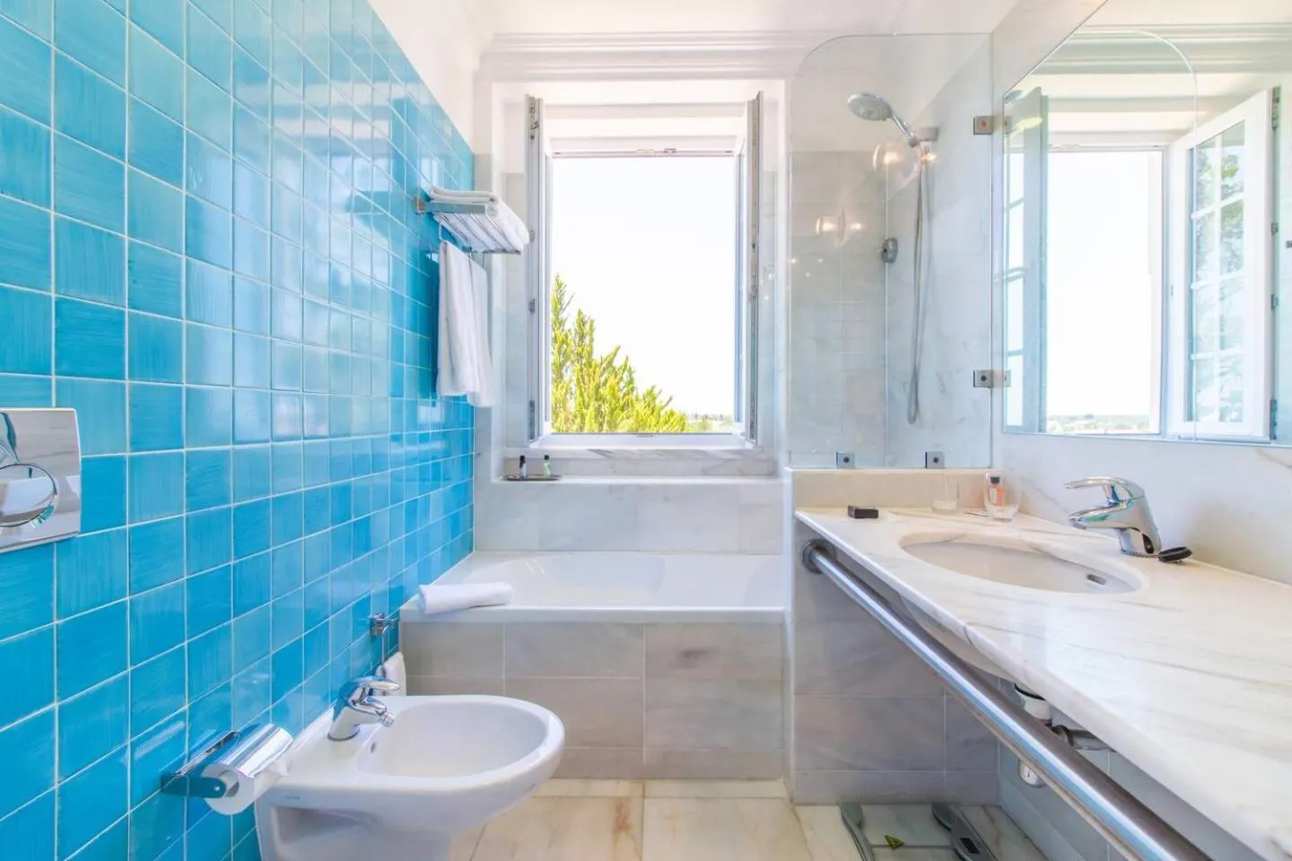 Bathroom in HOTEL LOUSAL Grandola