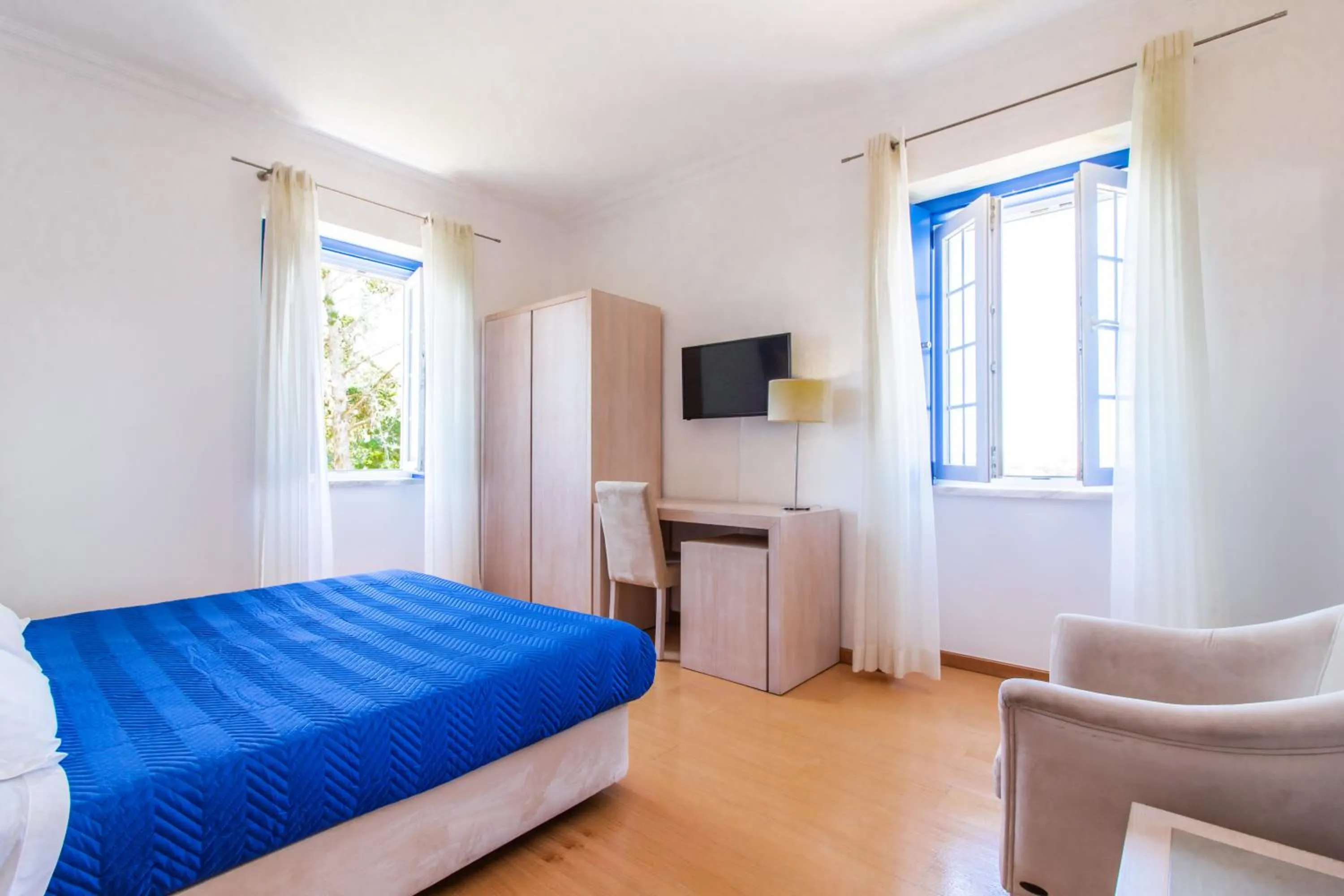 Bedroom, Bed in HOTEL LOUSAL Grandola