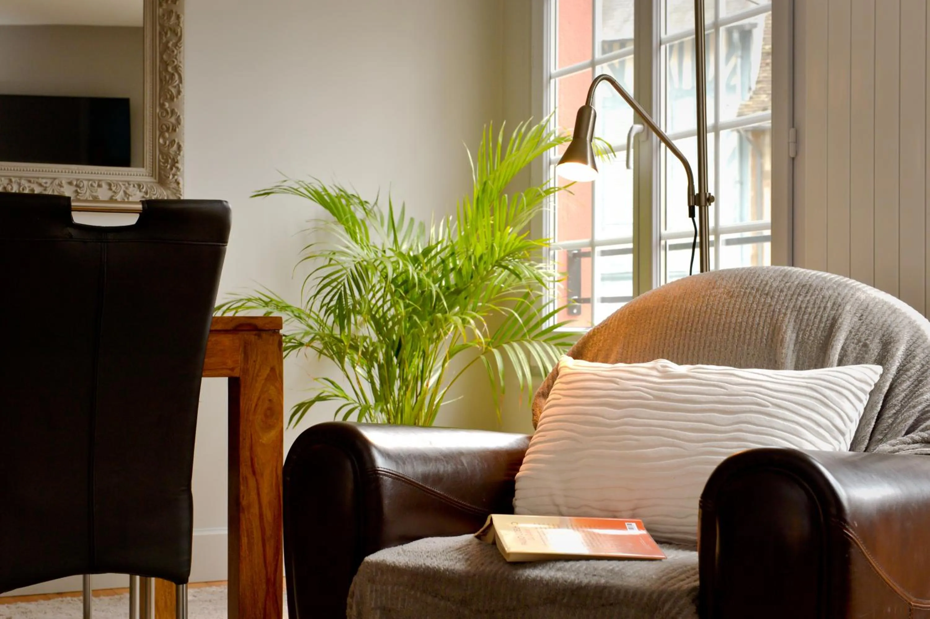 Living room in La Maison de Pierre et Valérie Ste Catherine Honfleur