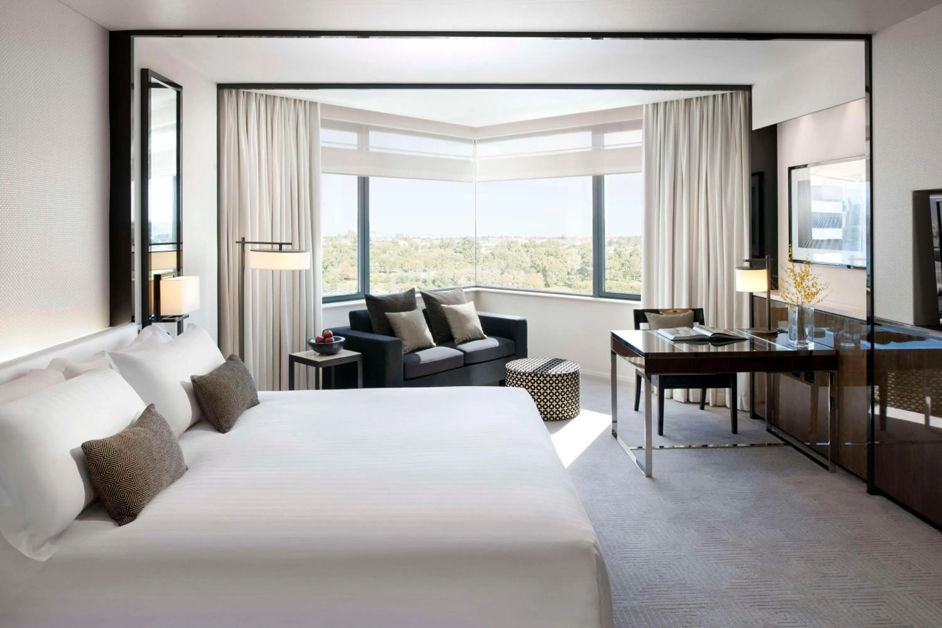 Bedroom, Bed in Crown Metropol Perth