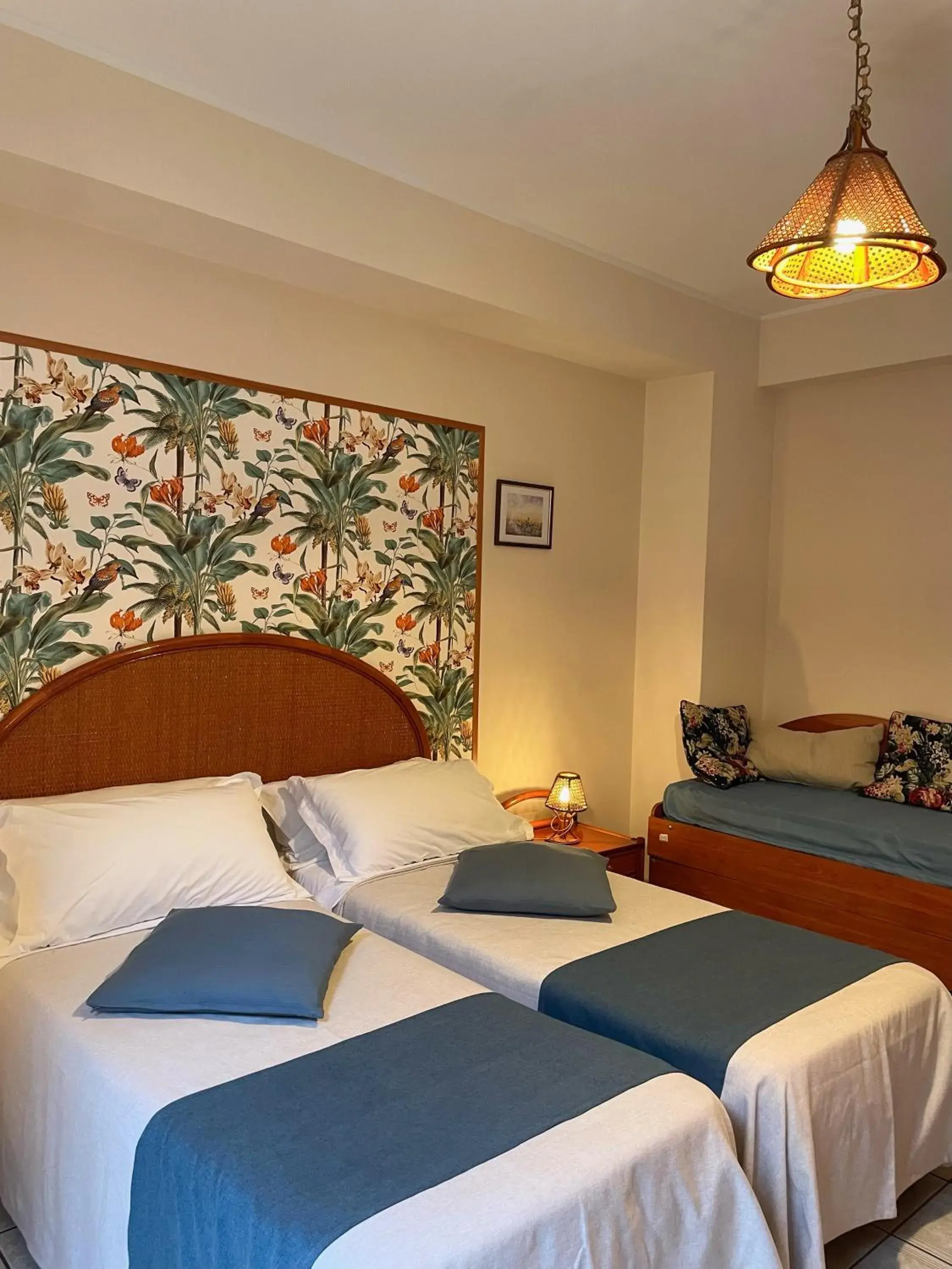 Twin Room in Casa Famiani Bed & Breakfast Twin Room in Casa Famiani Bed & Breakfast