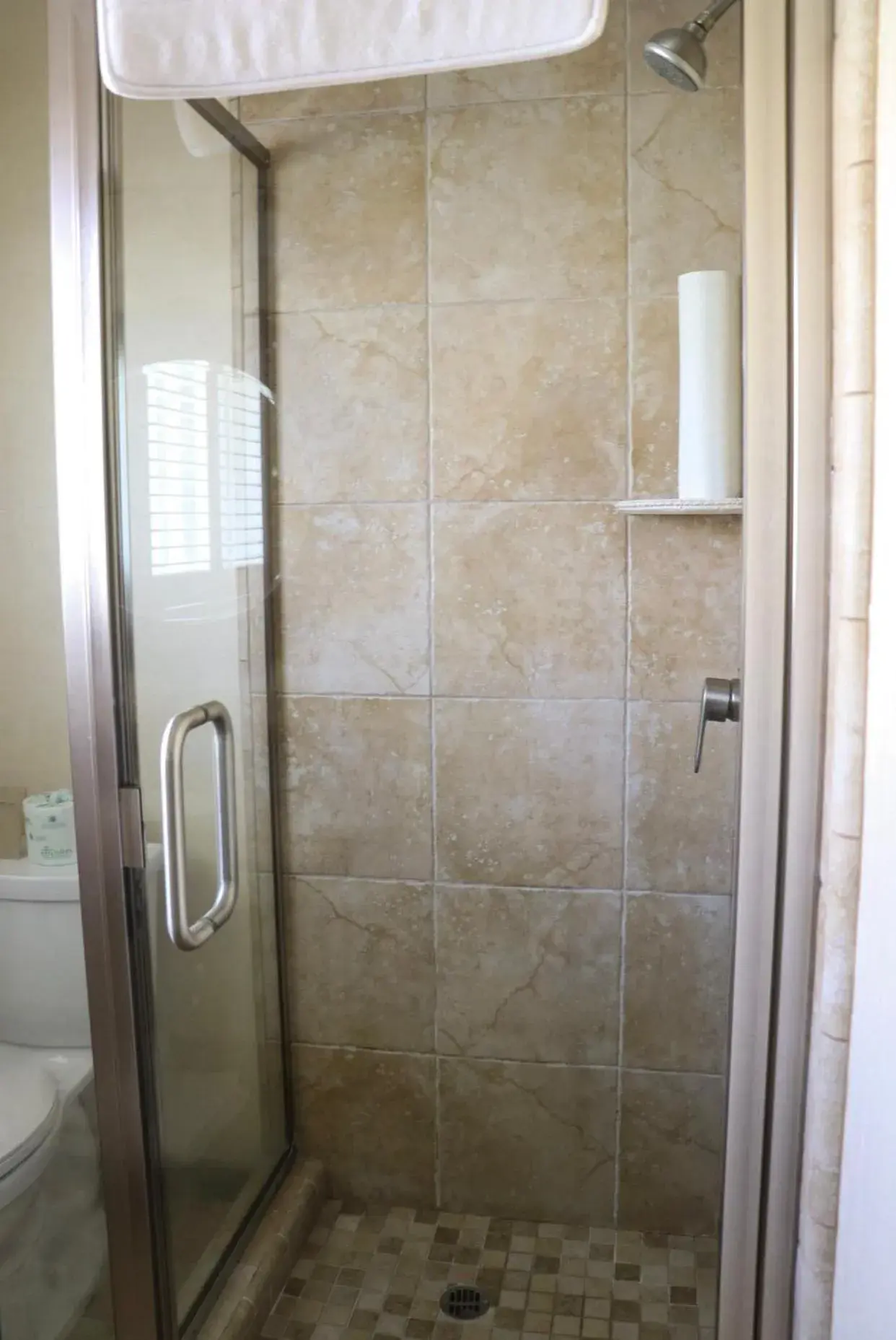 Queen Room in Country Inn Motel Queen Room in Country Inn Motel