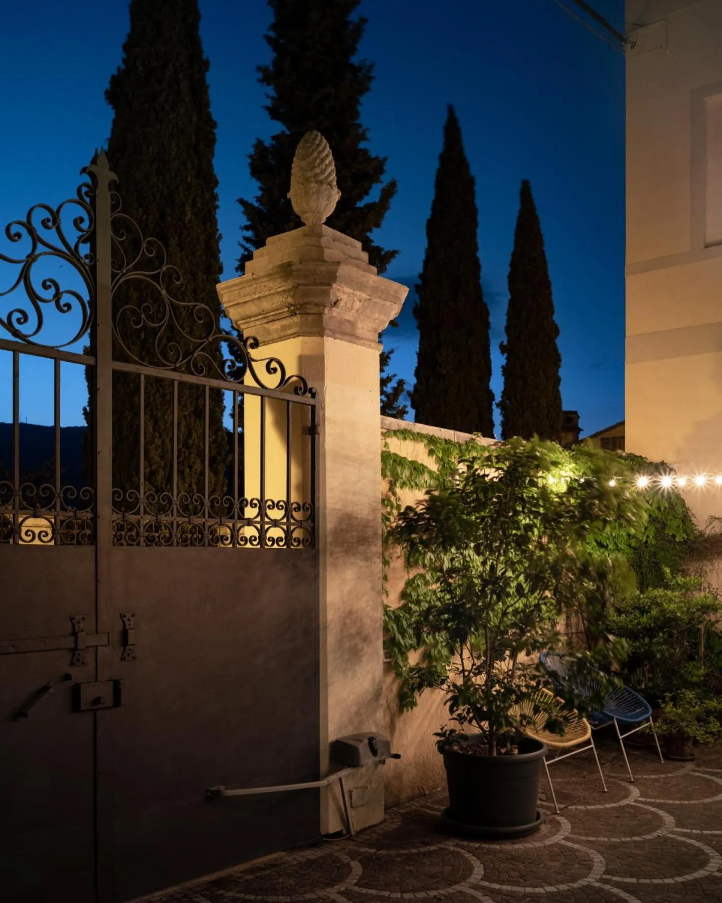 Inner courtyard view in Le 33