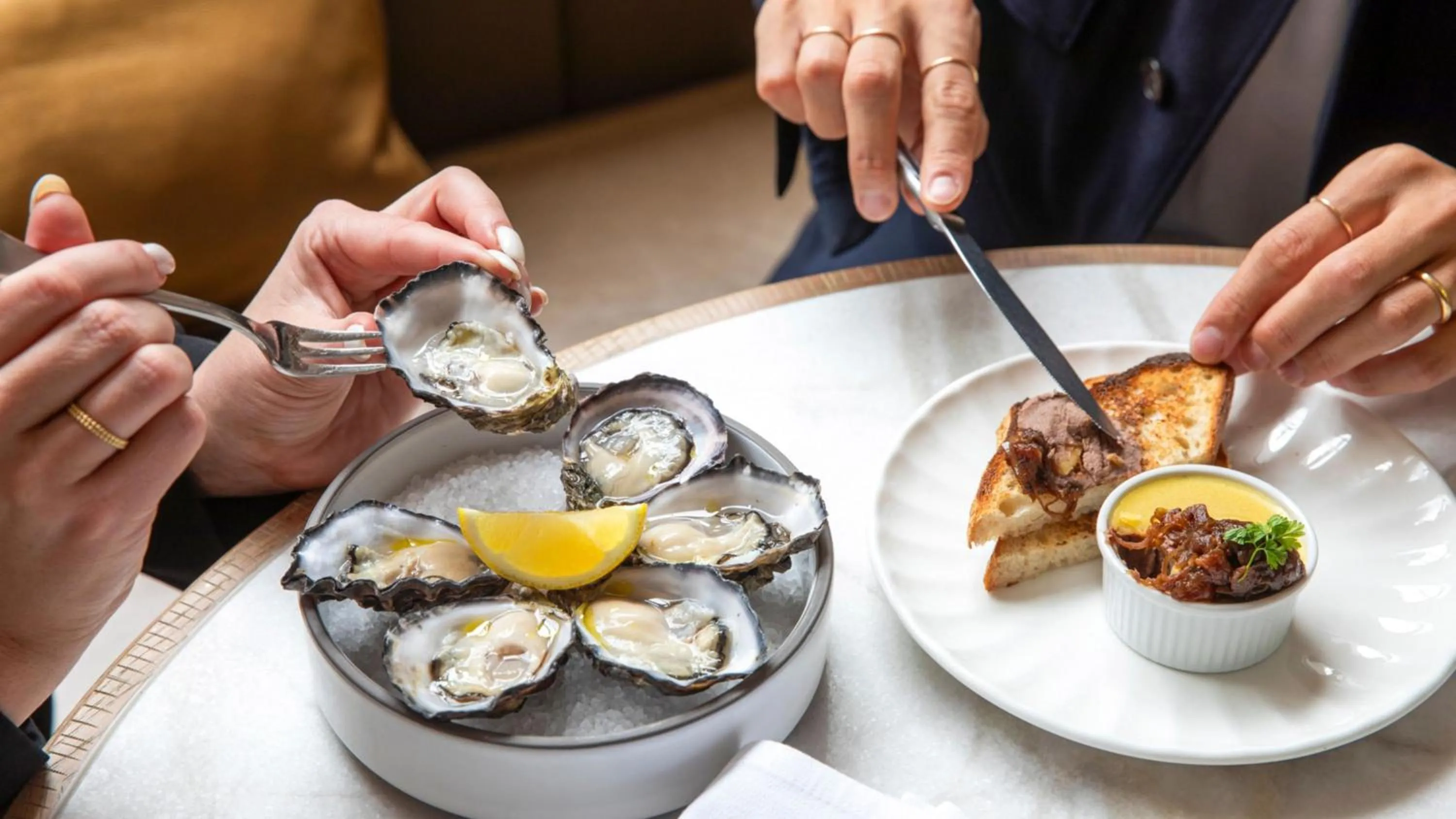 Restaurant/places to eat in Hotel Indigo Melbourne on Flinders by IHG