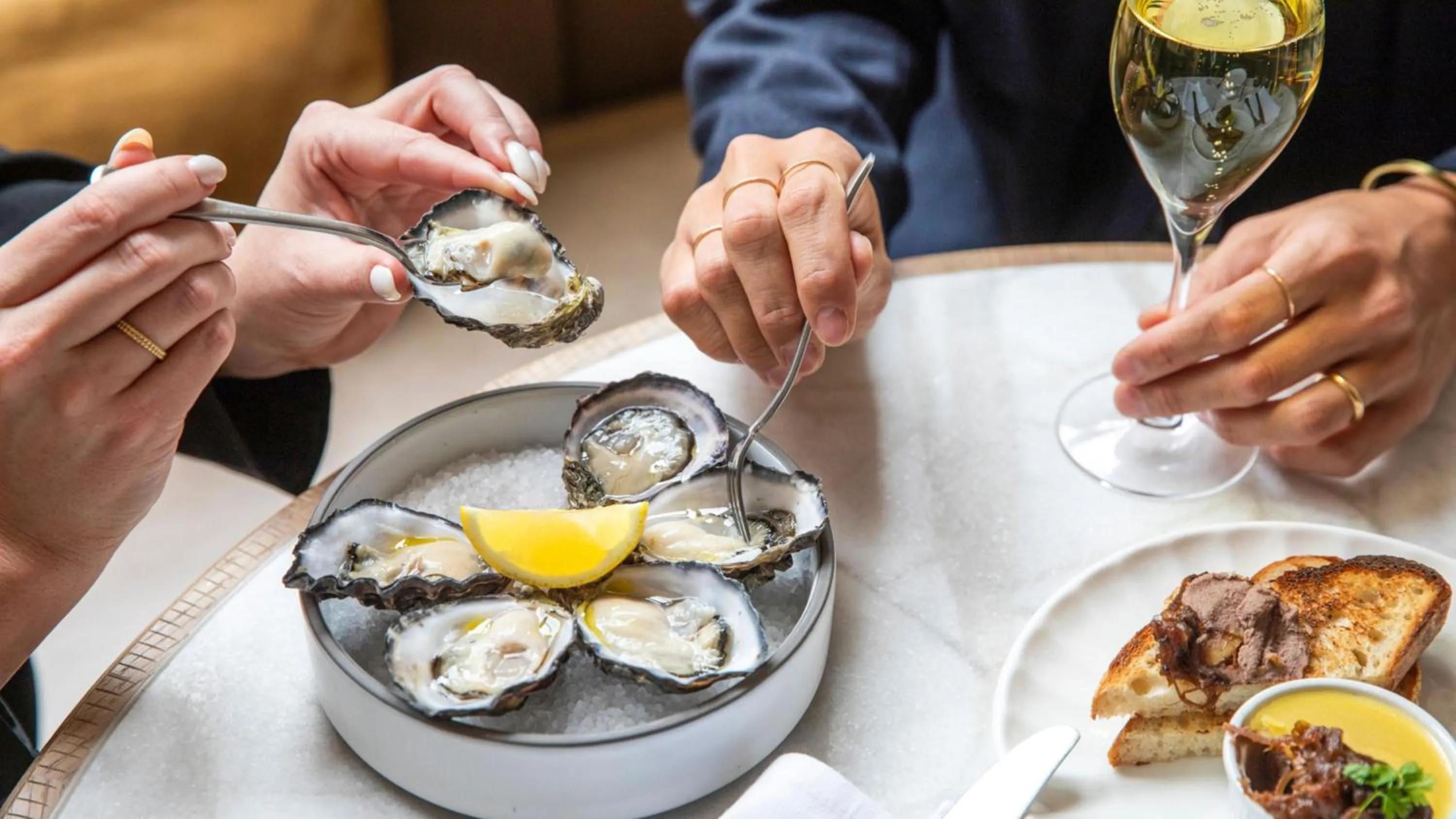 Restaurant/places to eat in Hotel Indigo Melbourne on Flinders by IHG