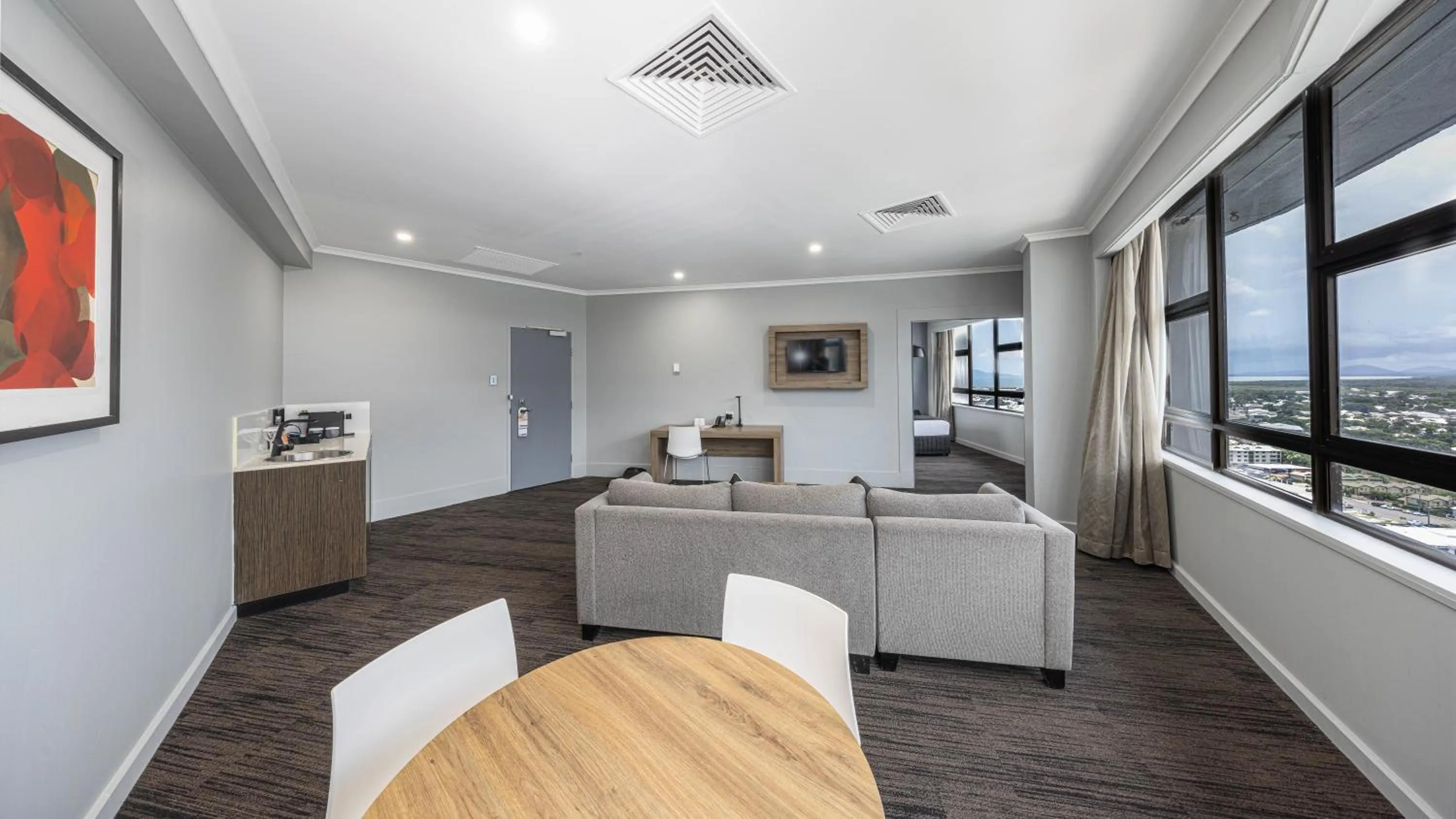 Living room in Hotel Grand Chancellor Townsville