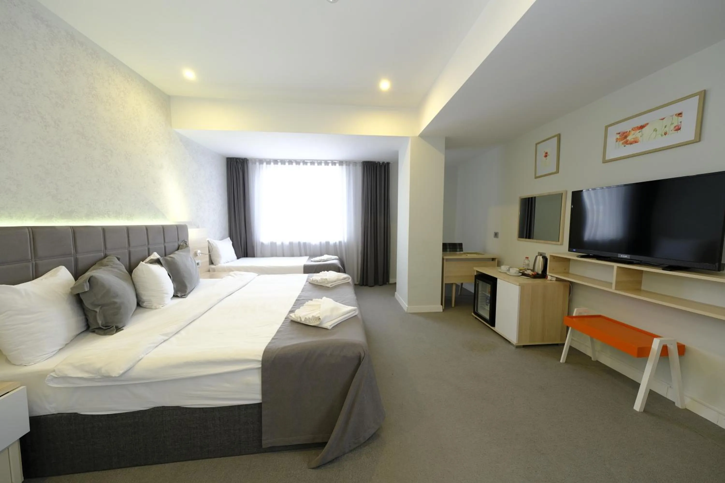 Photo of the whole room, Bed in leto city hotel