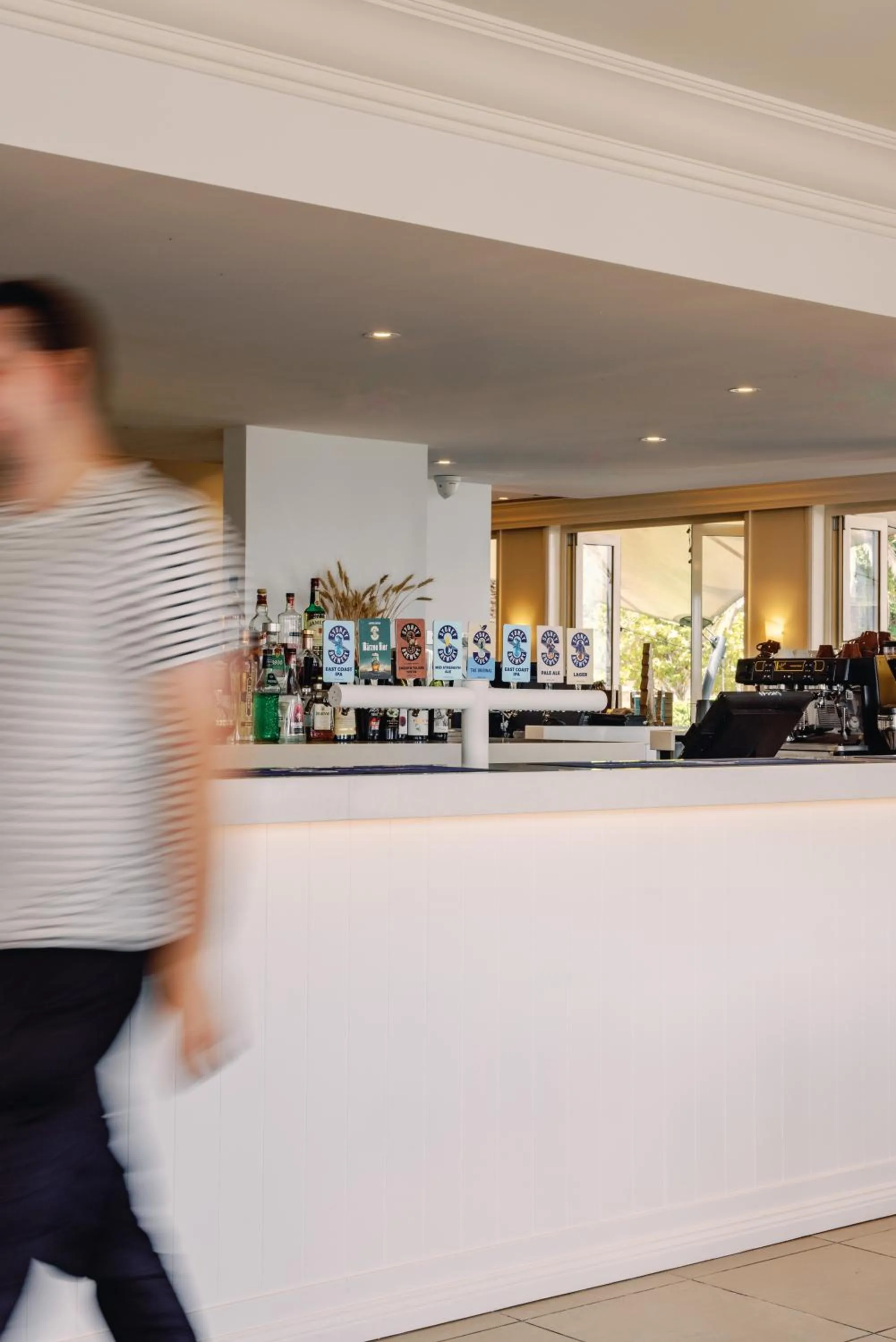 Lounge or bar in Rydges Newcastle