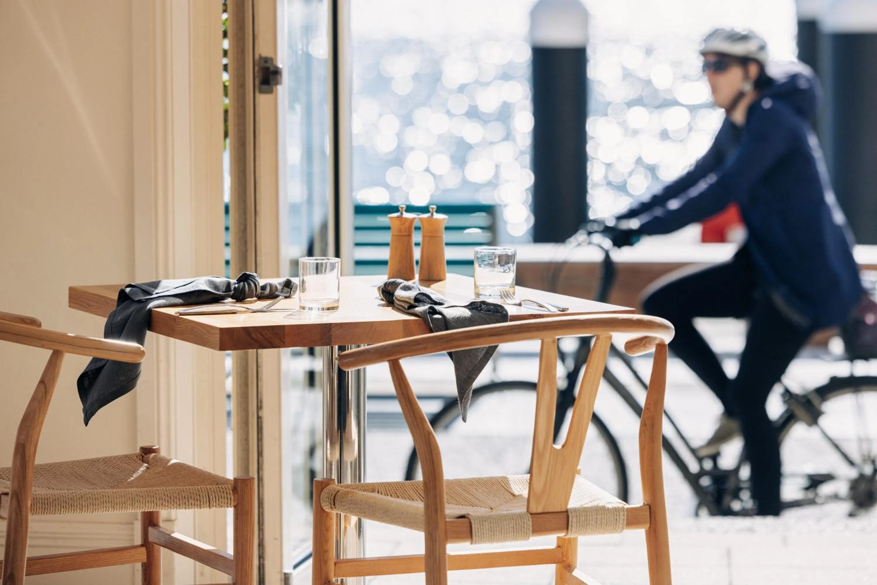 Restaurant/places to eat in Rydges Newcastle